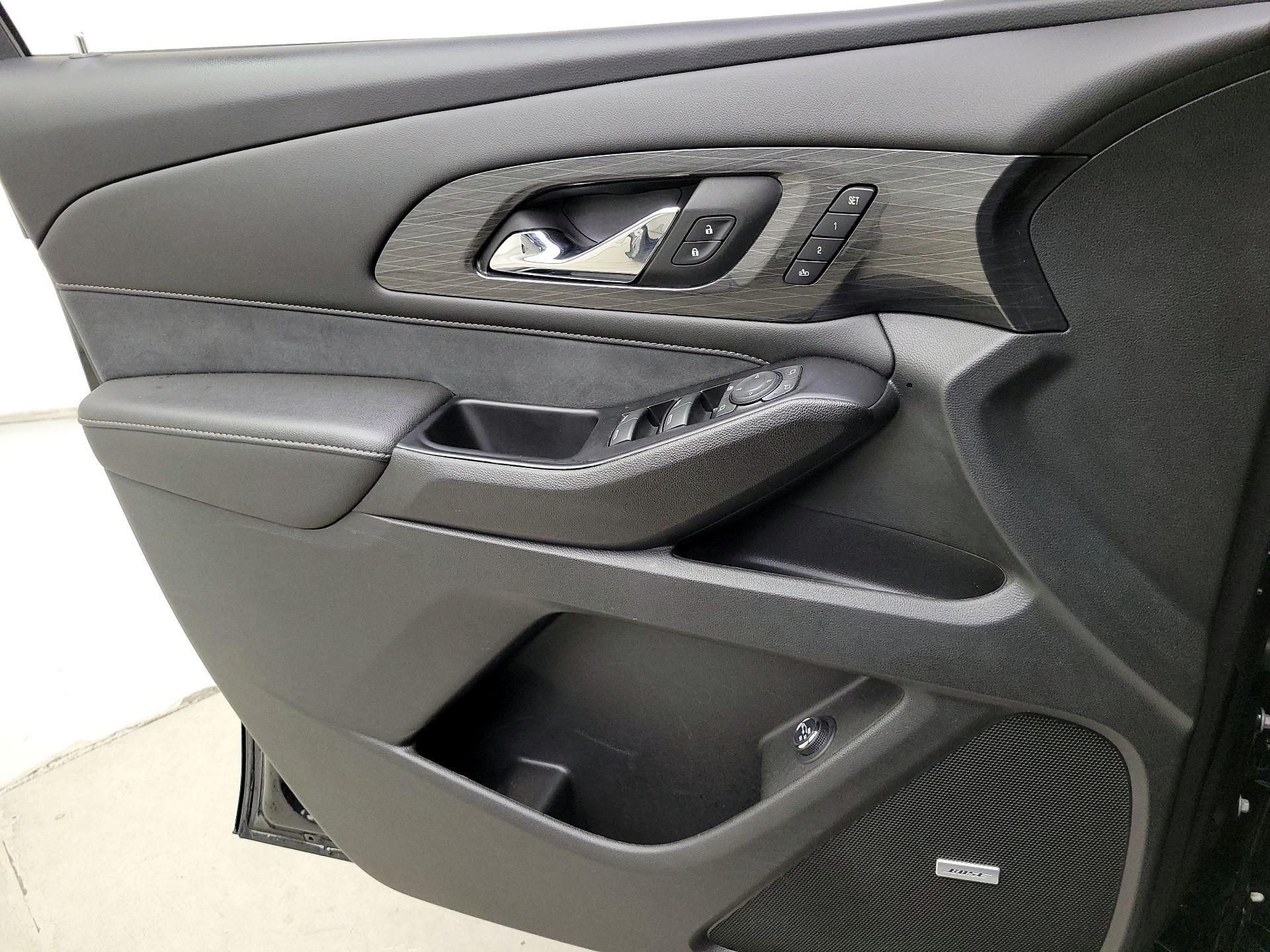 Thumbnail: 2023 Chevrolet Traverse - 12