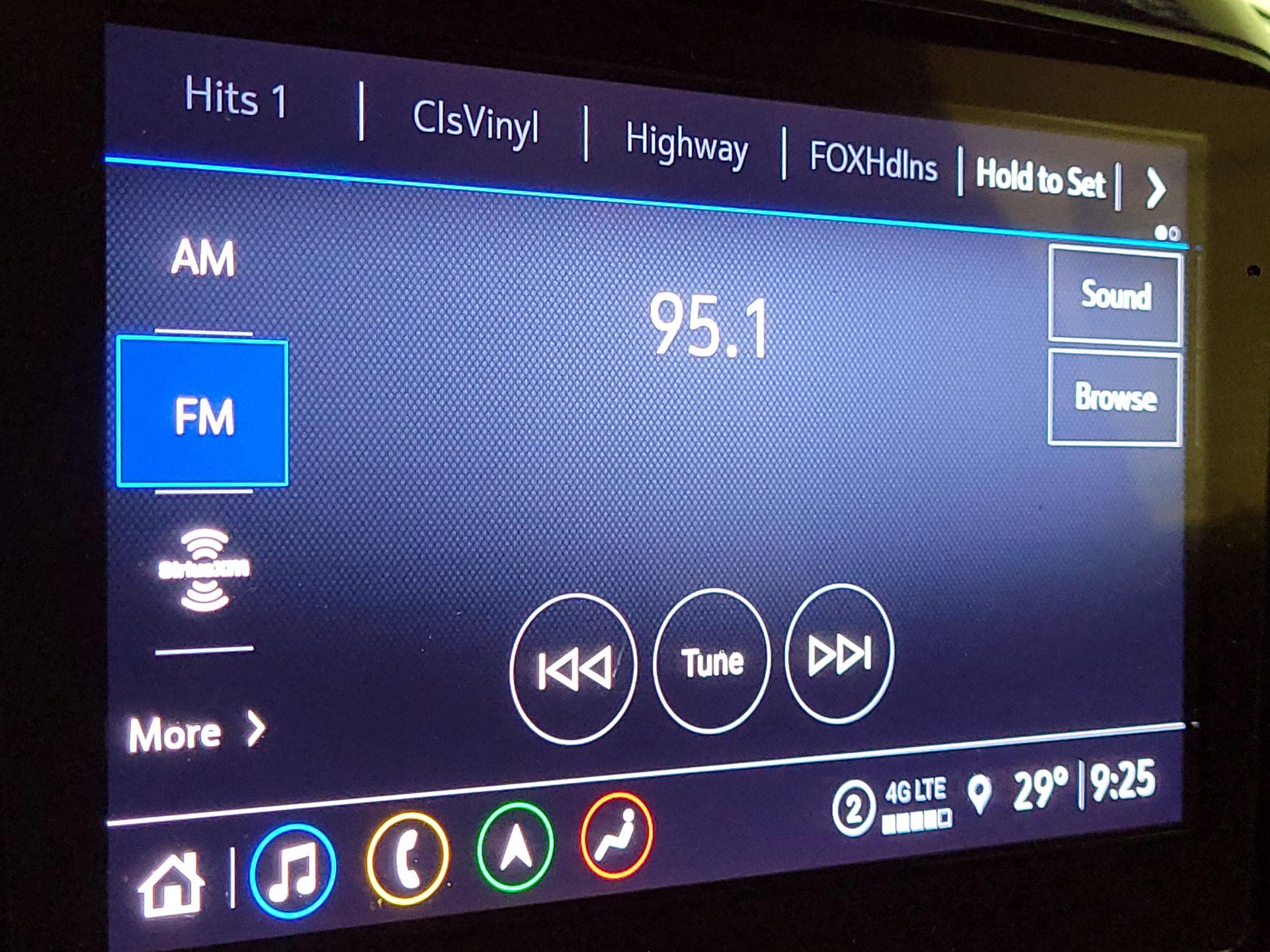 Thumbnail: 2023 Chevrolet Traverse - 15