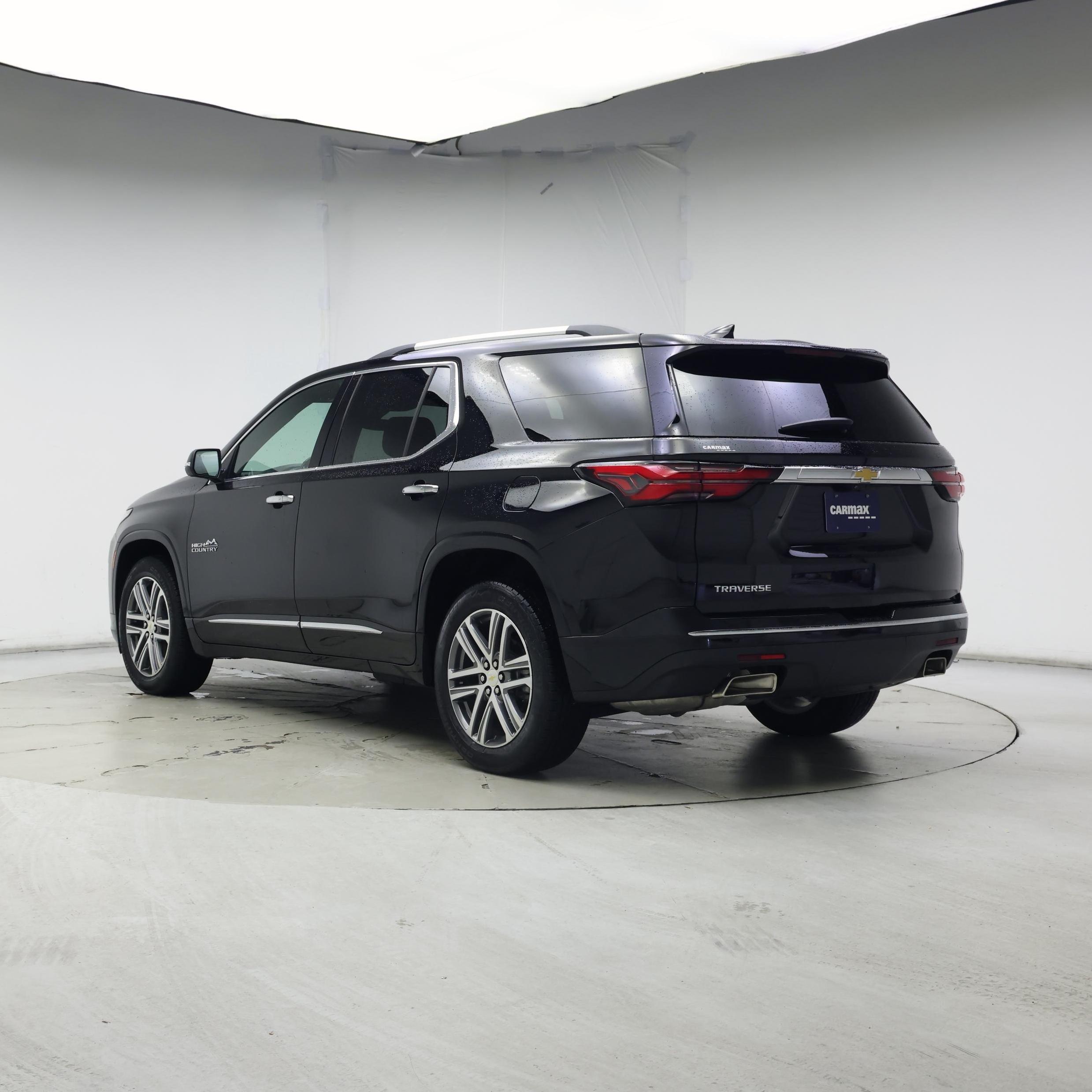 Thumbnail: 2023 Chevrolet Traverse - 2