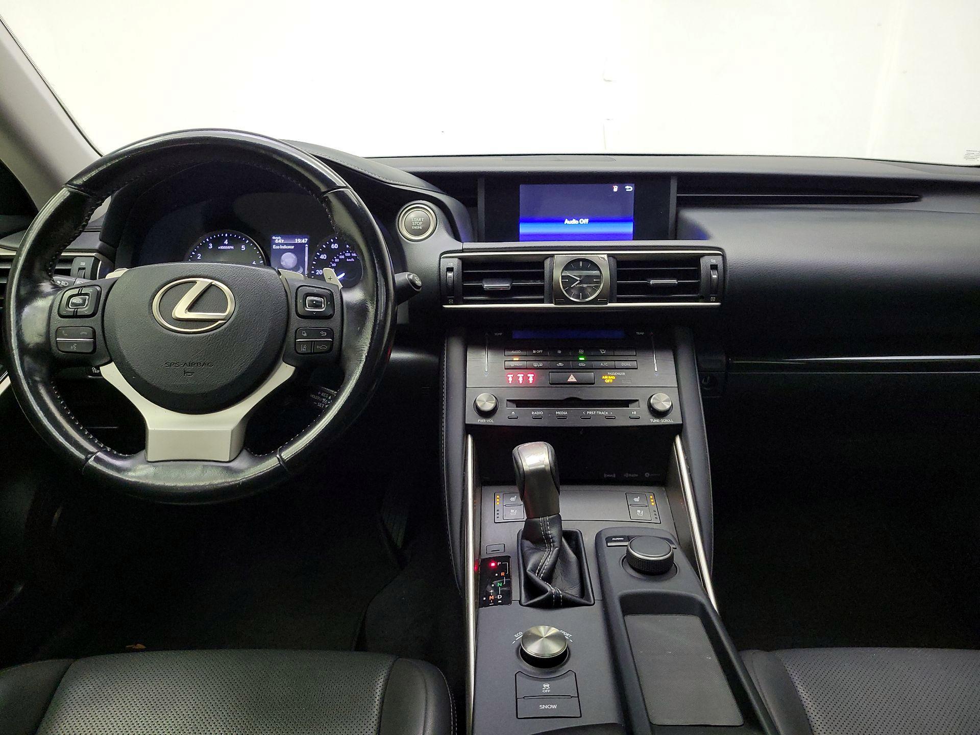 Thumbnail: 2018 Lexus IS - 9