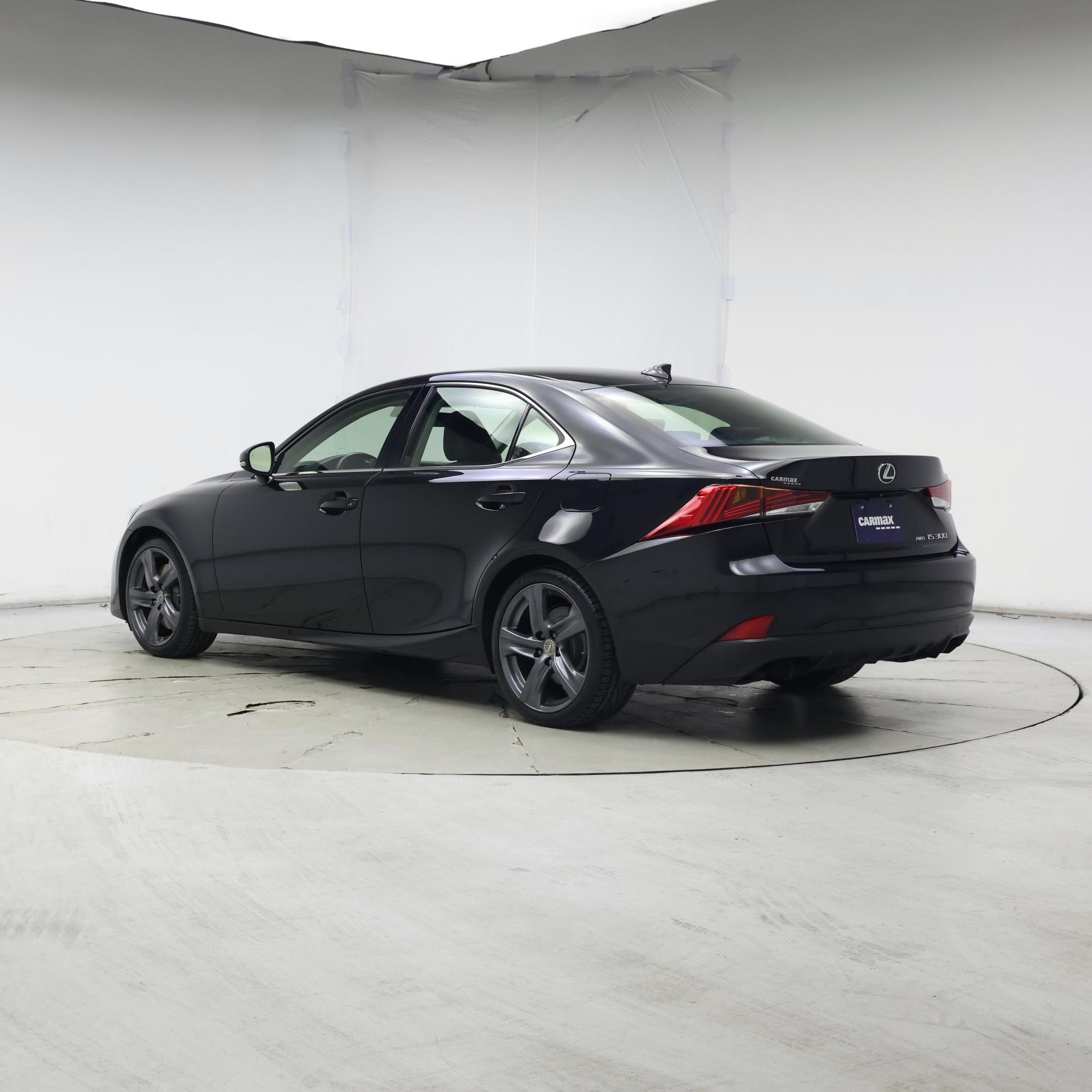 Thumbnail: 2018 Lexus IS - 2