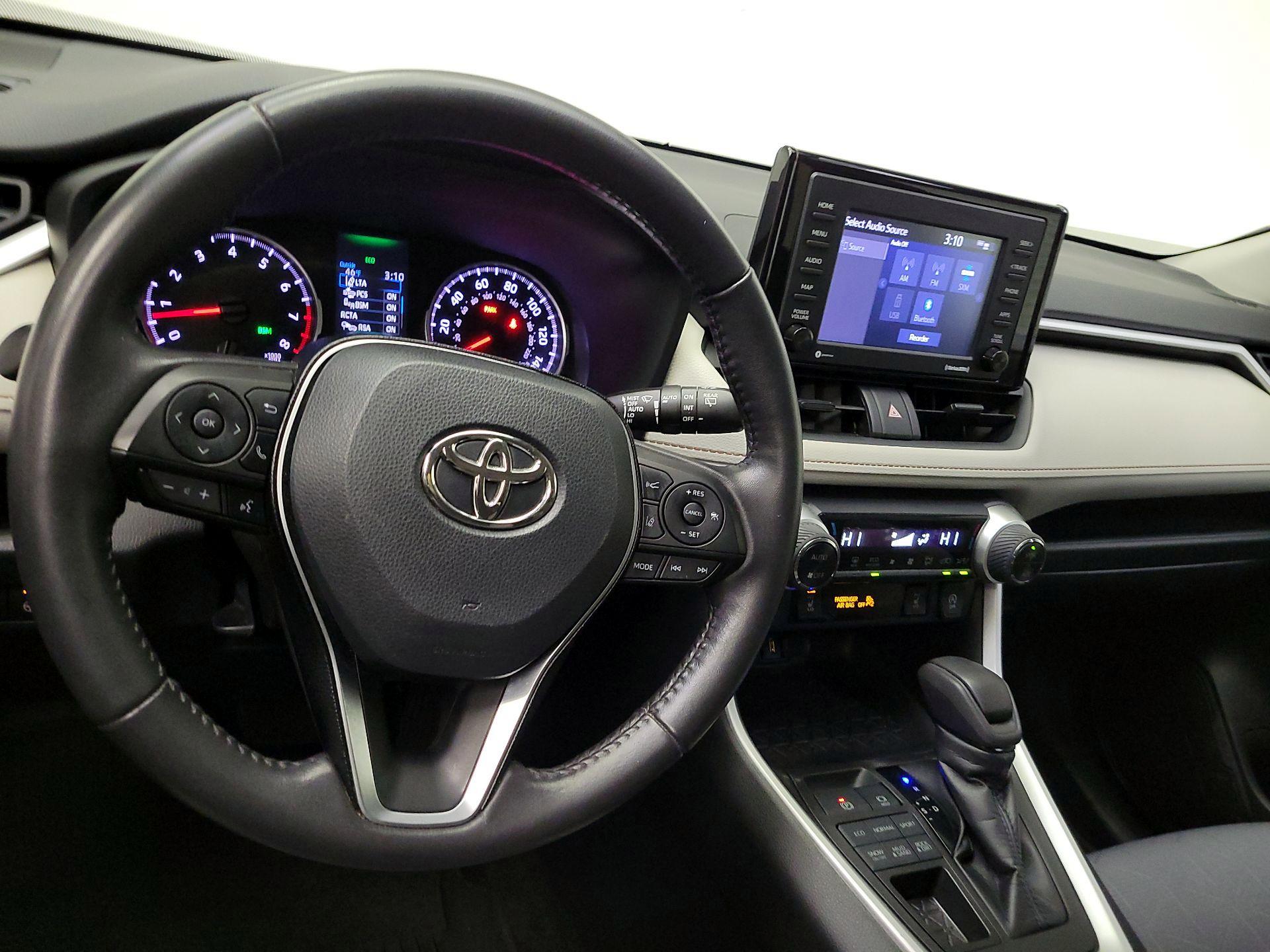 Thumbnail: 2021 Toyota RAV4 - 10