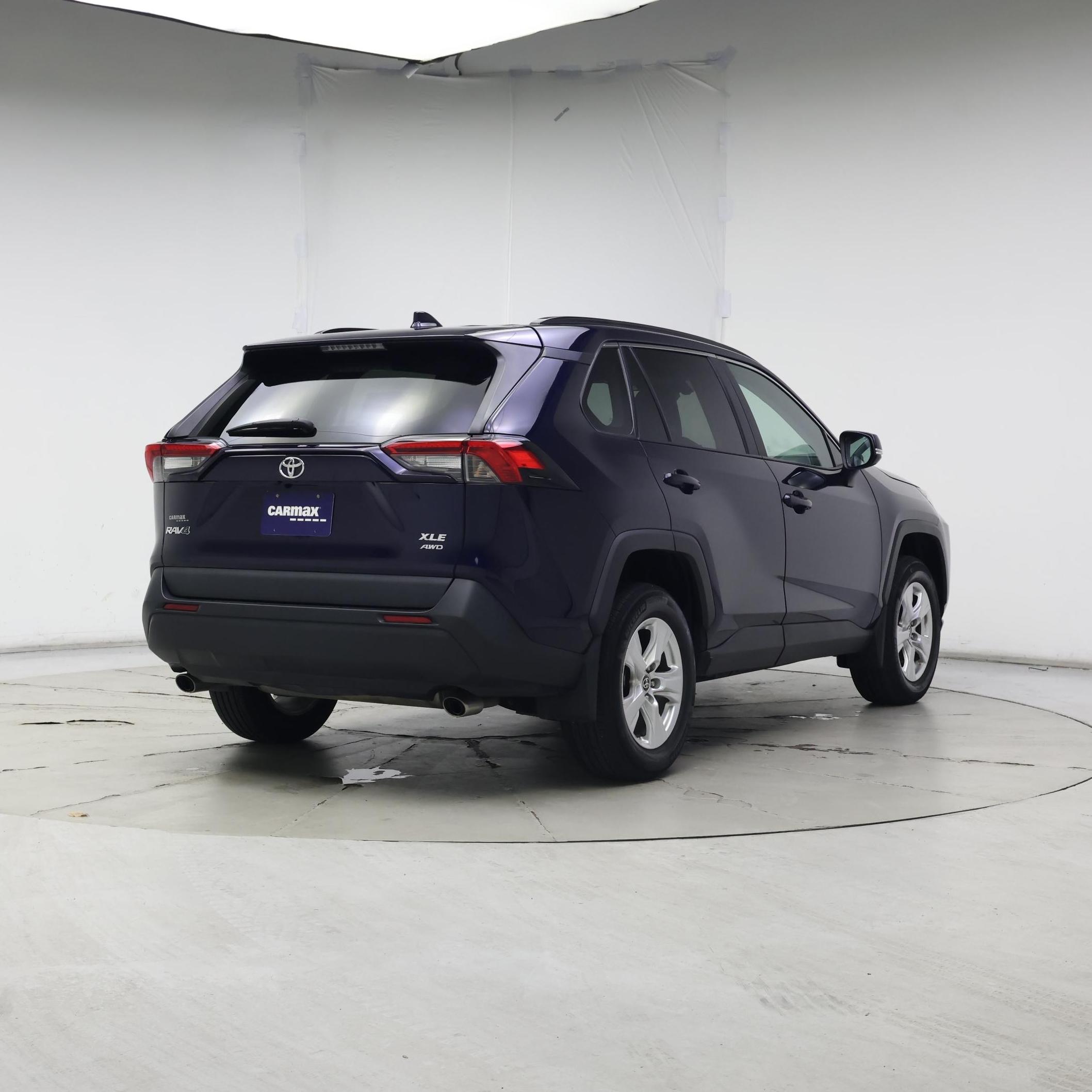 Thumbnail: 2021 Toyota RAV4 - 8