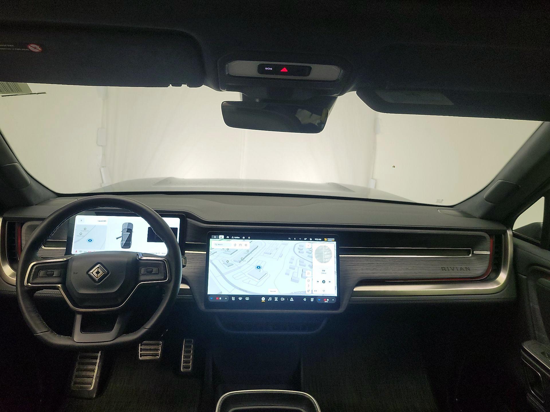 Thumbnail: 2023 Rivian R1S - 9