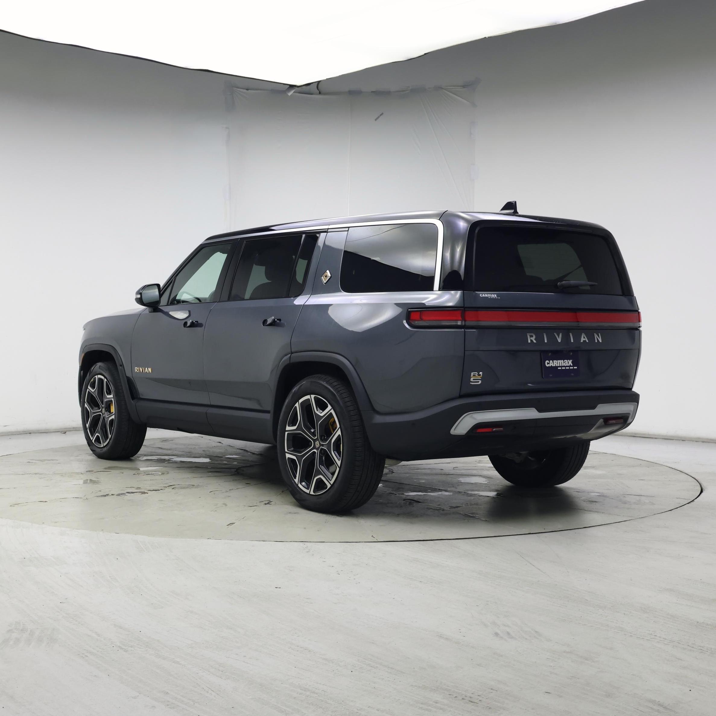 Thumbnail: 2023 Rivian R1S - 2