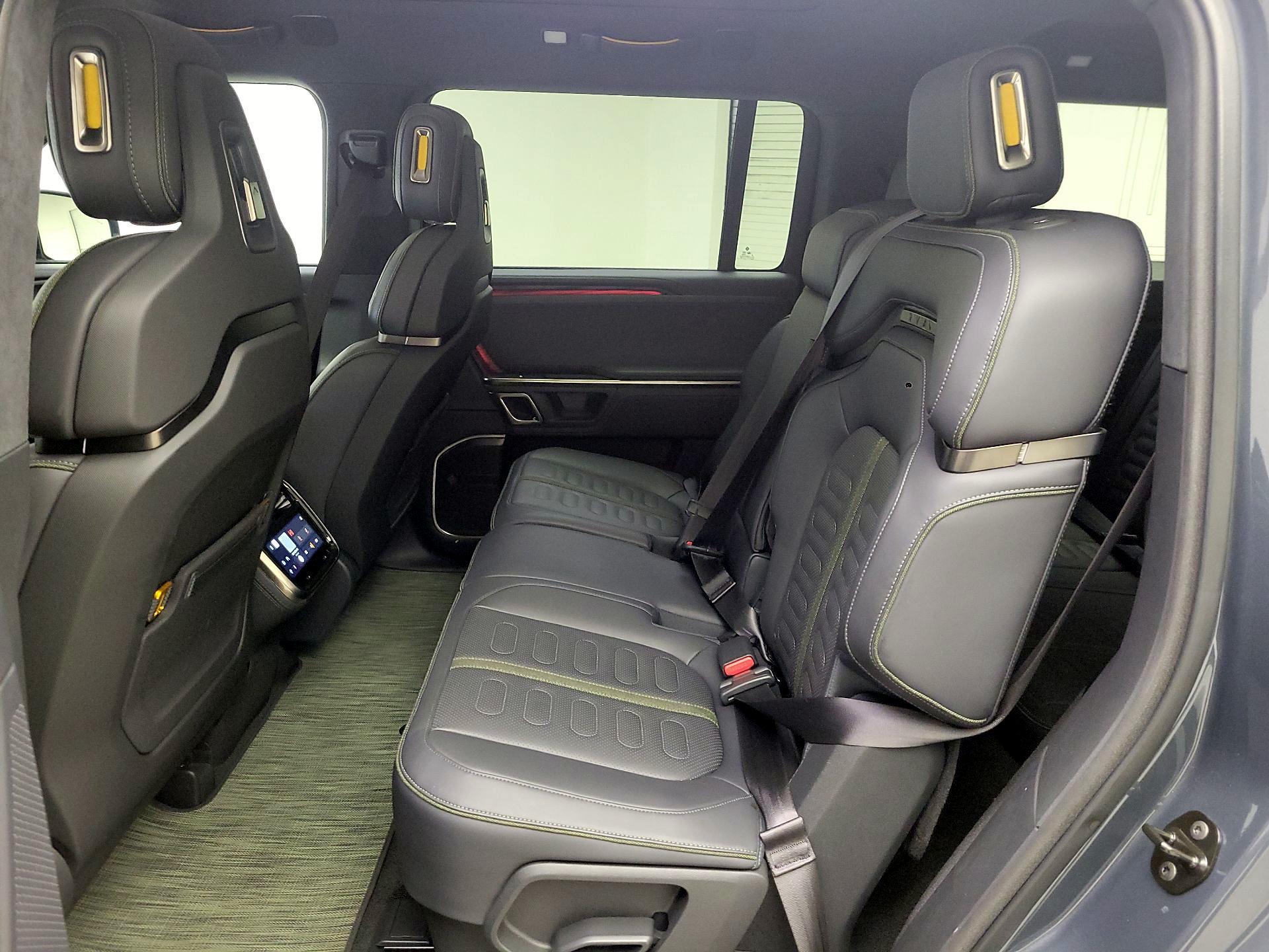 Thumbnail: 2023 Rivian R1S - 20