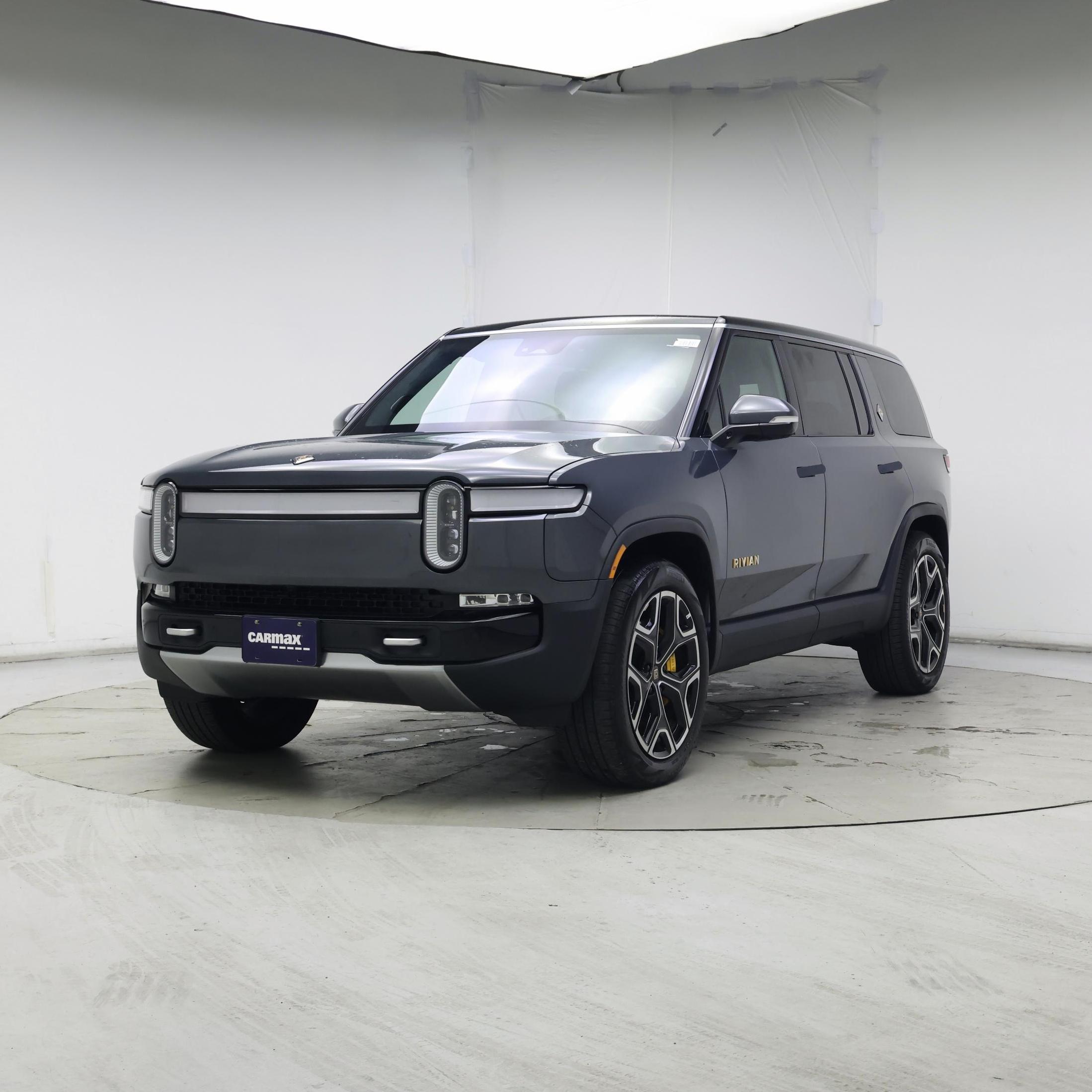 Thumbnail: 2023 Rivian R1S - 4