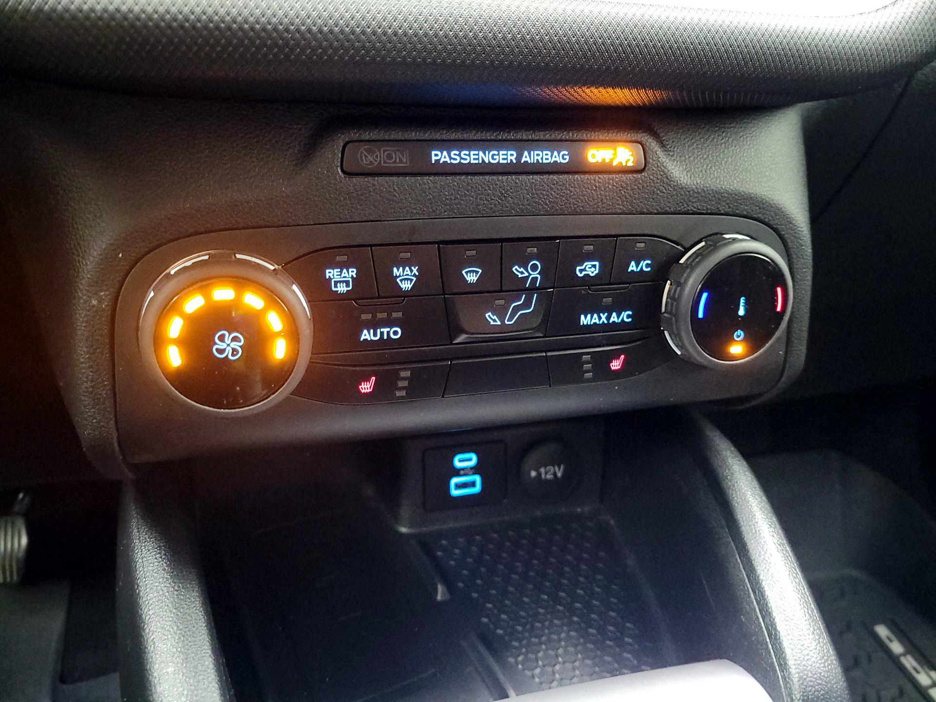 Thumbnail: 2022 Ford Bronco Sport - 16