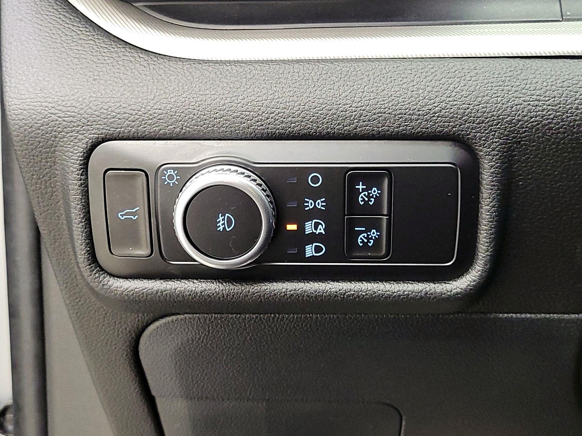 Thumbnail: 2023 Ford Explorer - 13