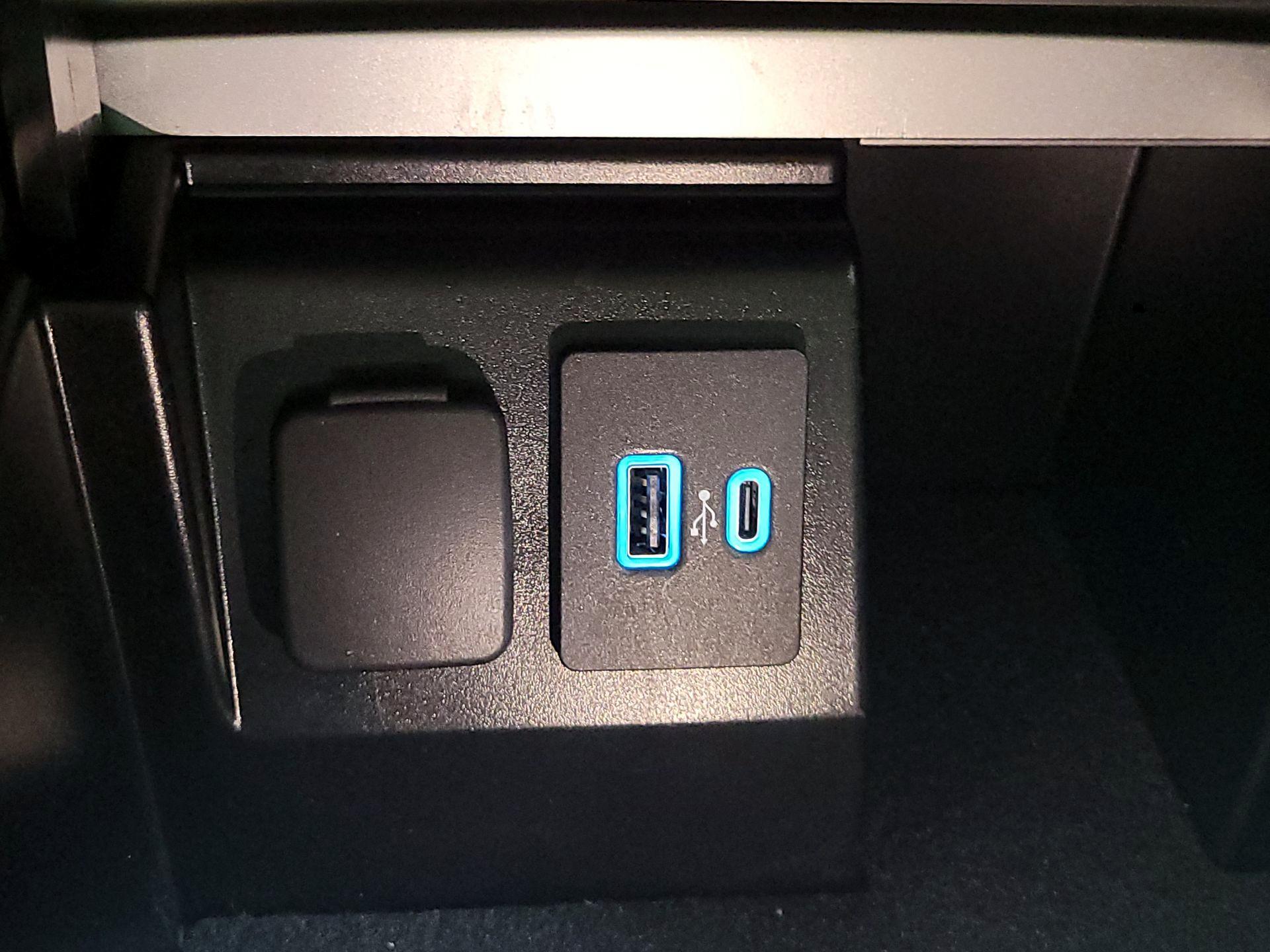 Thumbnail: 2023 Ford Explorer - 19