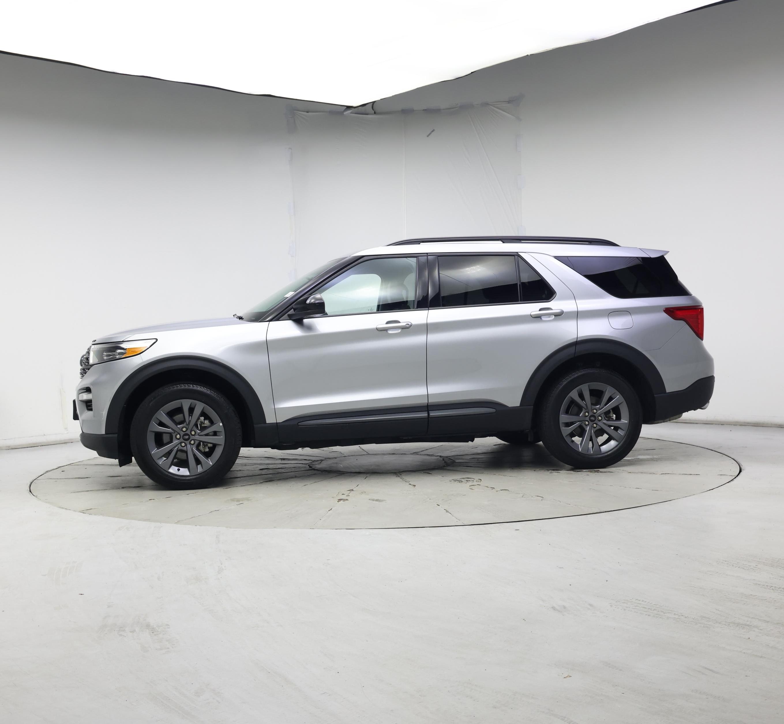 Thumbnail: 2023 Ford Explorer - 3