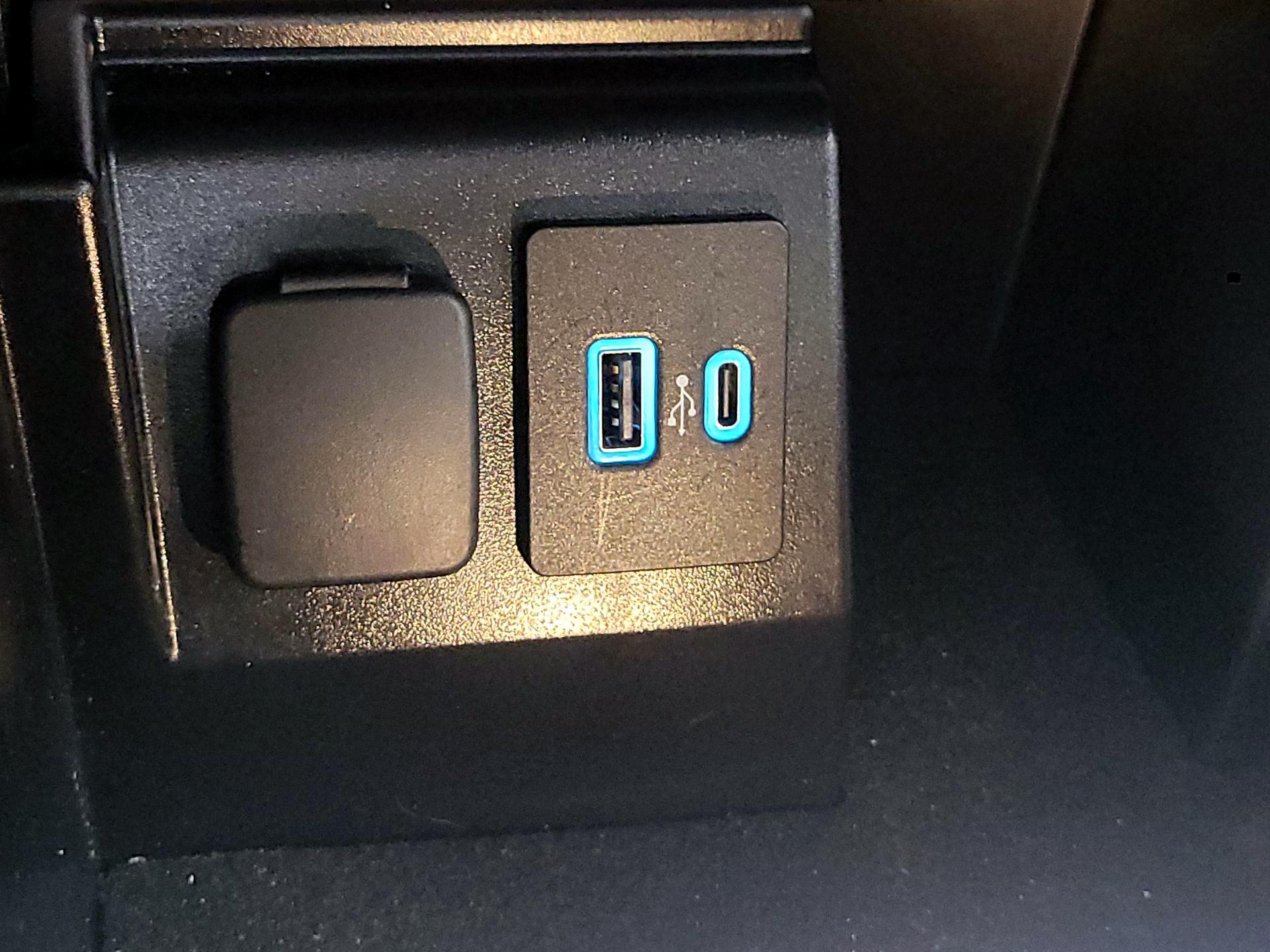 Thumbnail: 2024 Ford Explorer - 18