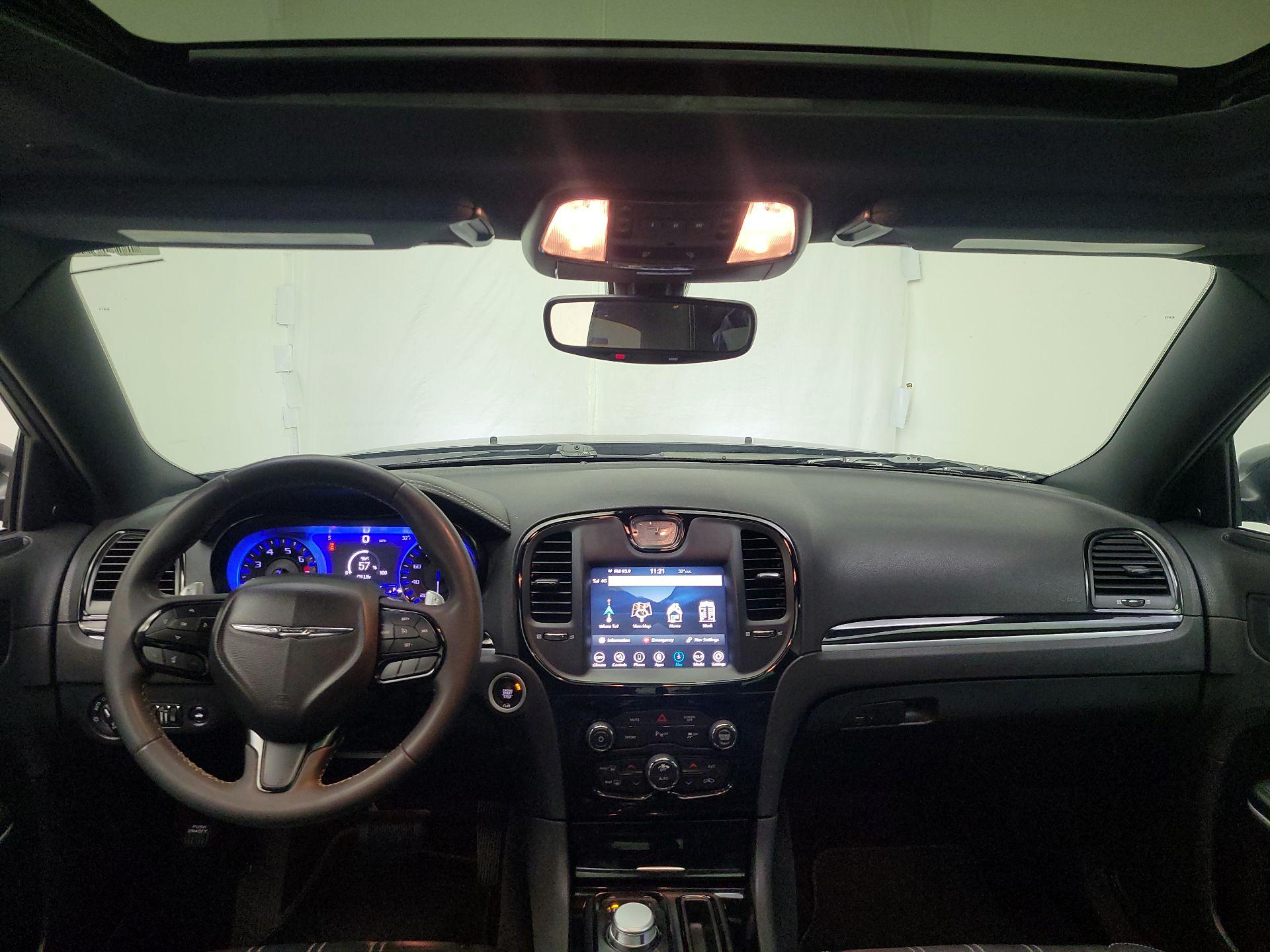 Thumbnail: 2023 Chrysler 300 - 9