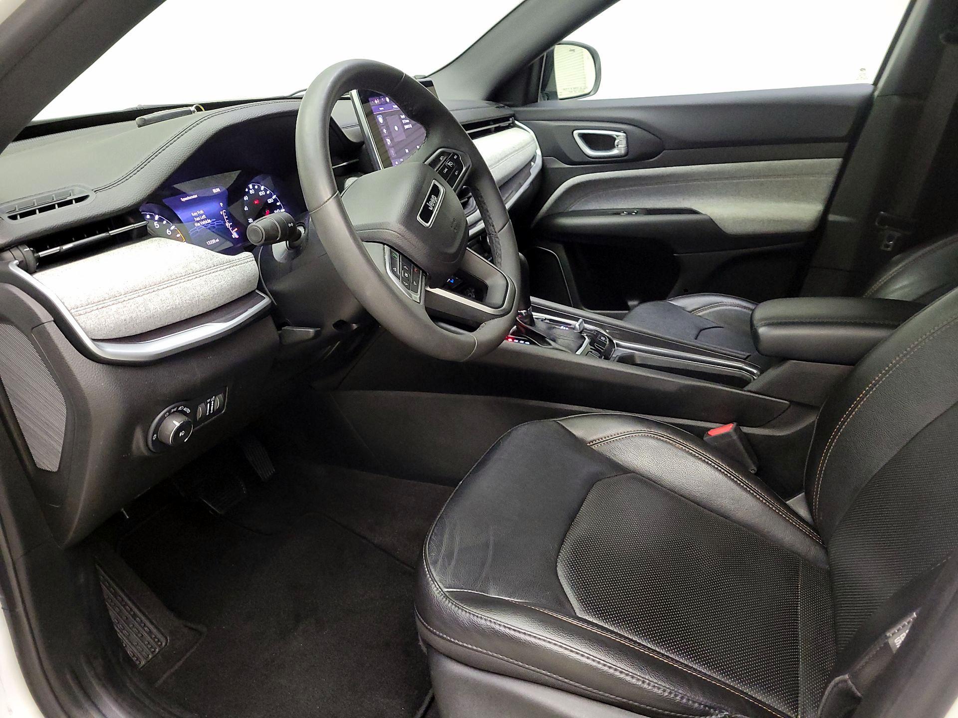 Thumbnail: 2023 Jeep Compass - 11