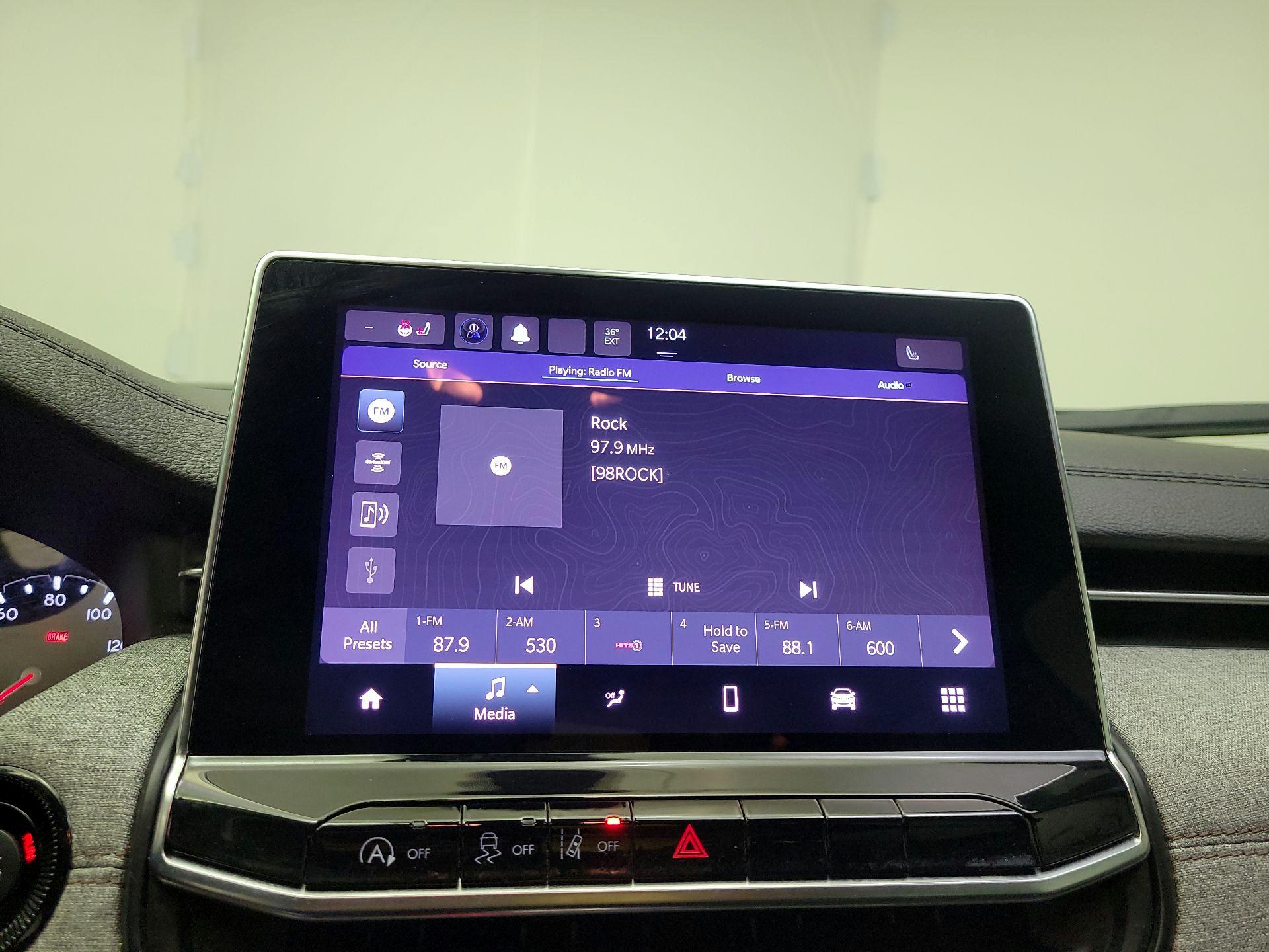 Thumbnail: 2023 Jeep Compass - 15