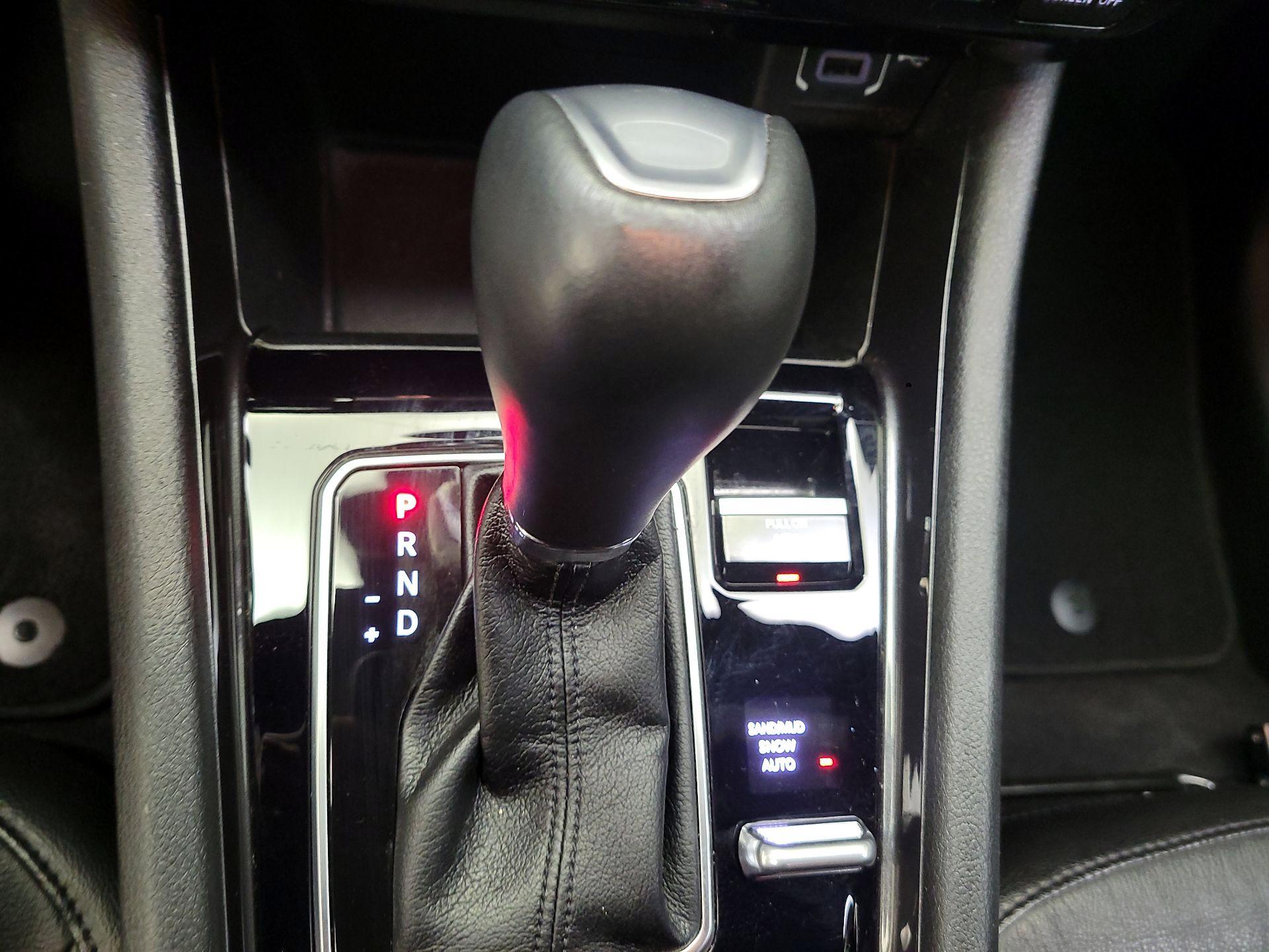 Thumbnail: 2023 Jeep Compass - 17