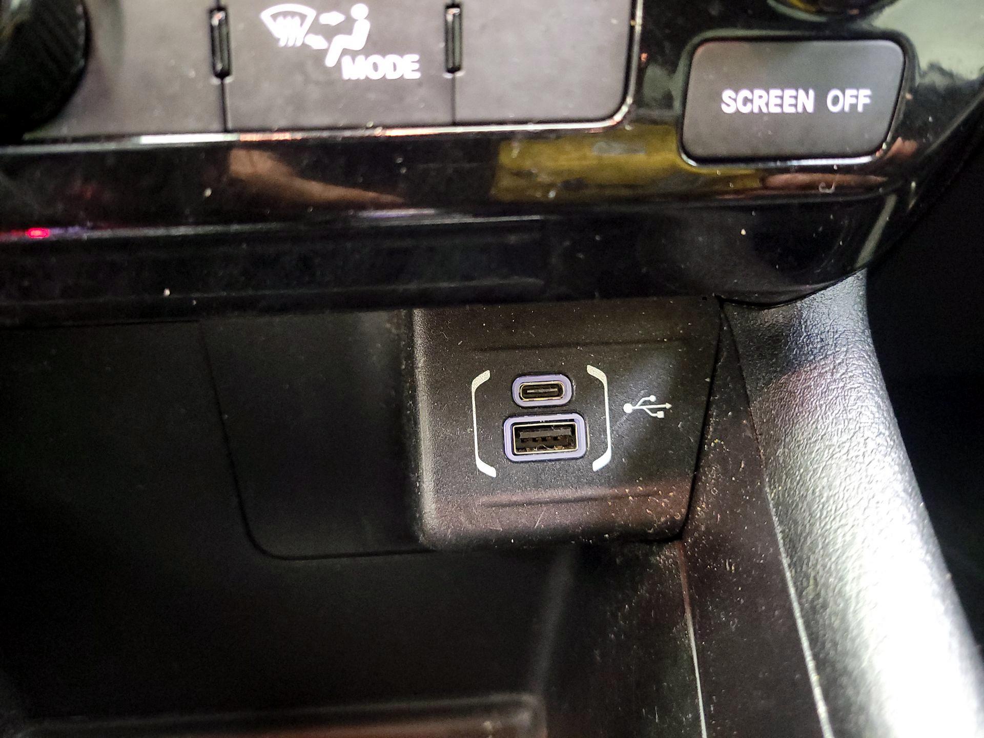 Thumbnail: 2023 Jeep Compass - 18