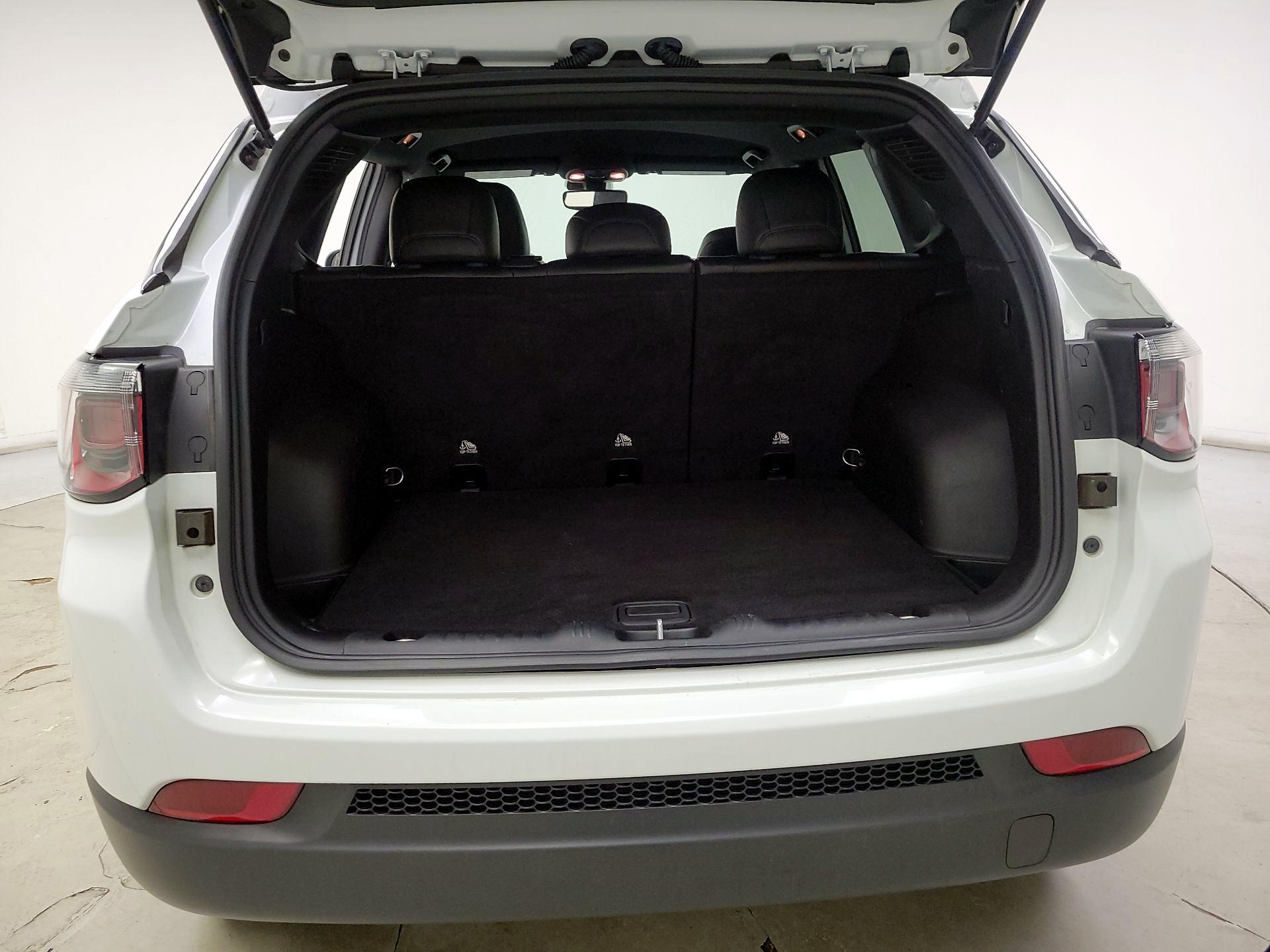 Thumbnail: 2023 Jeep Compass - 20