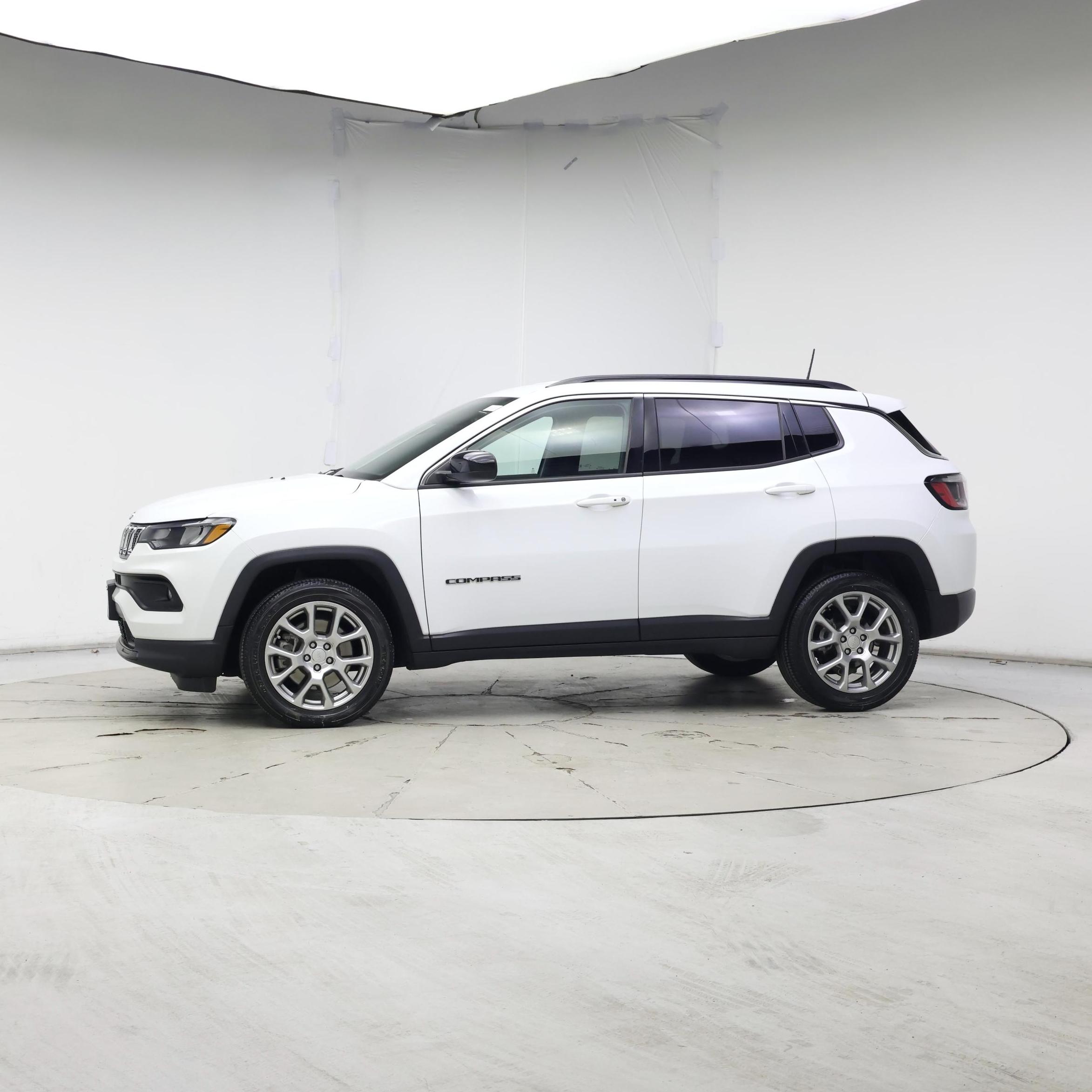 Thumbnail: 2023 Jeep Compass - 3