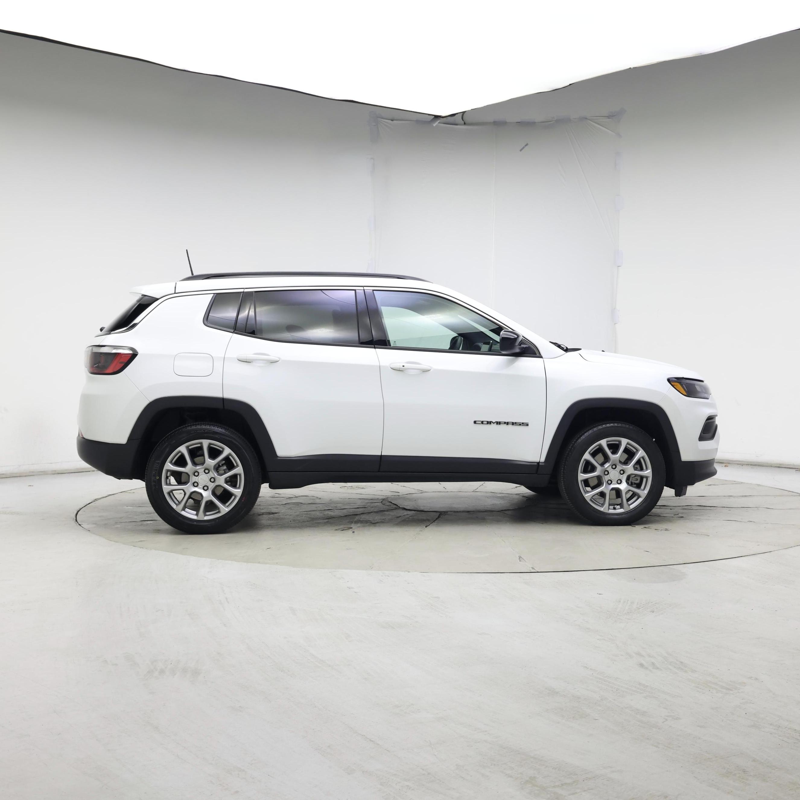 Thumbnail: 2023 Jeep Compass - 7
