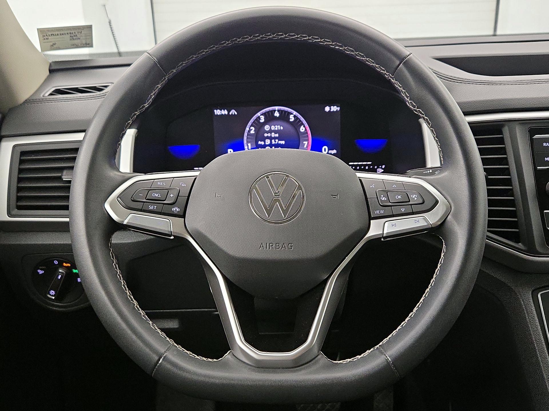 Thumbnail: 2022 Volkswagen Atlas - 10