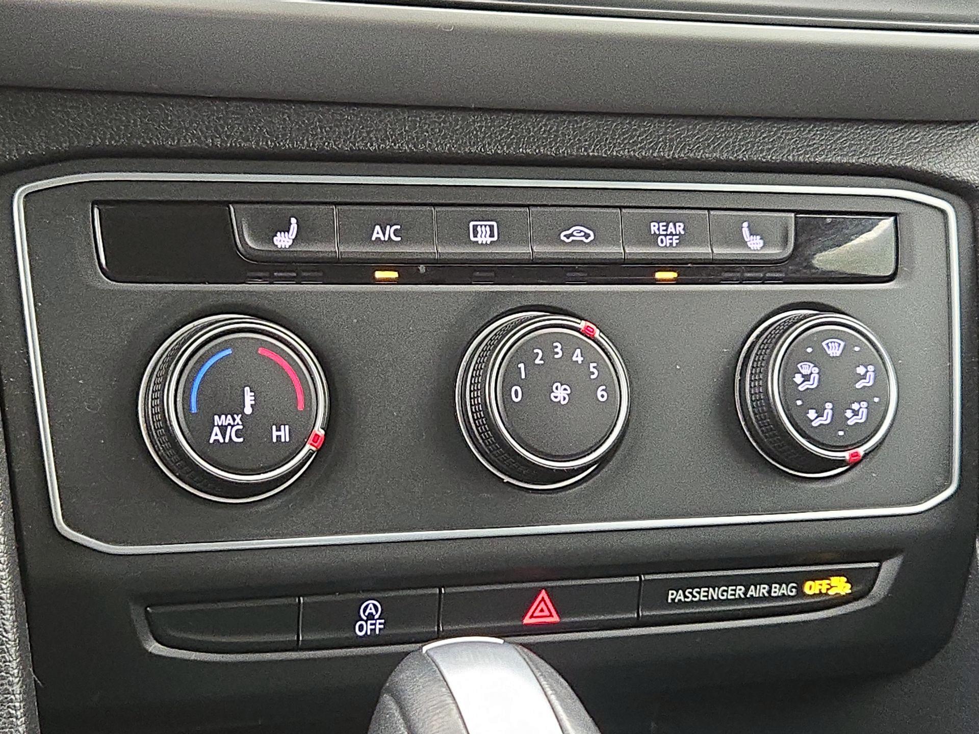 Thumbnail: 2022 Volkswagen Atlas - 16