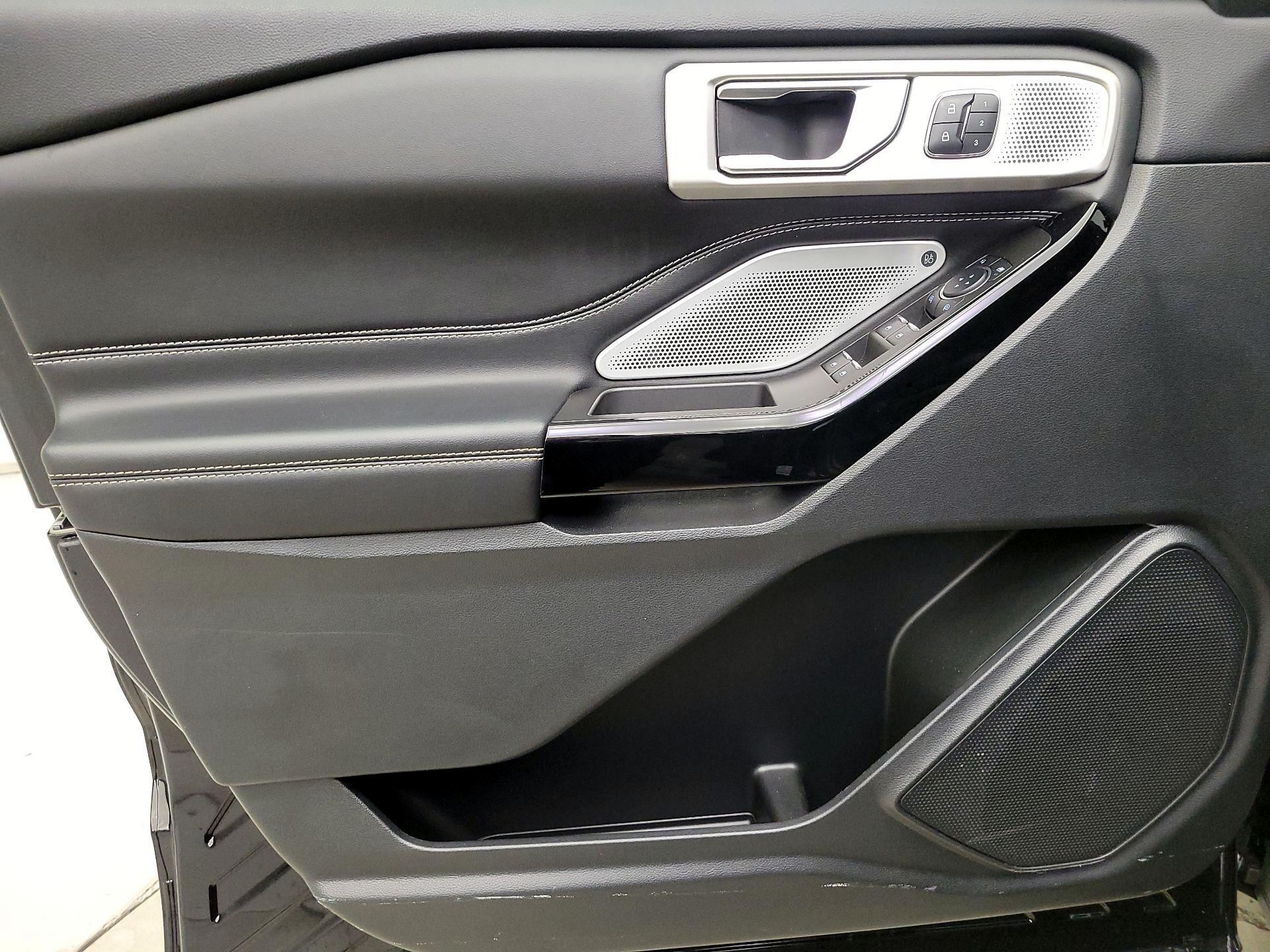 Thumbnail: 2023 Ford Explorer - 12