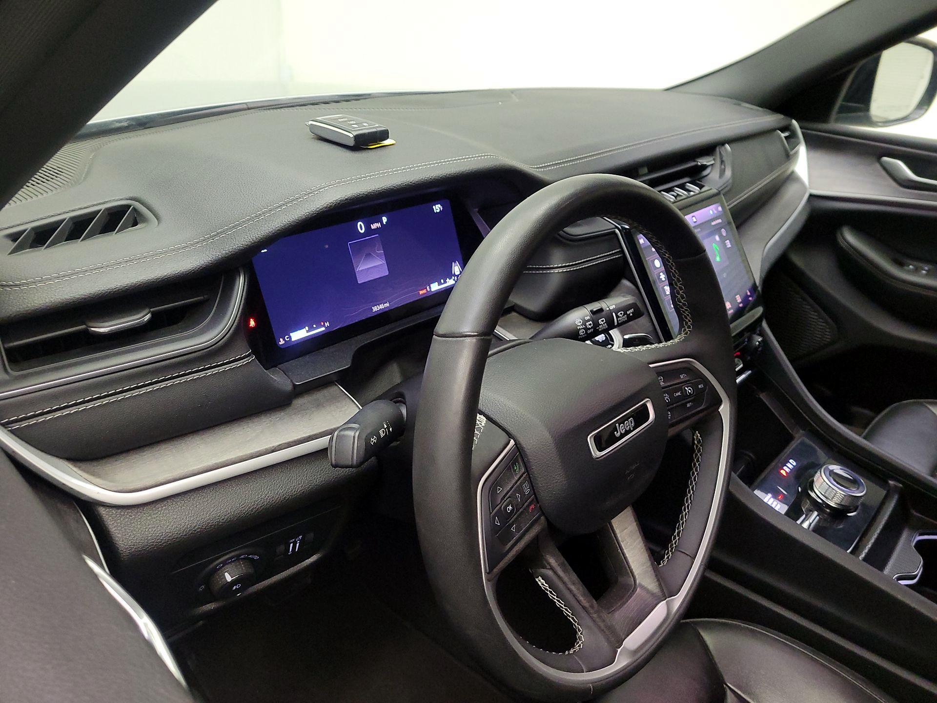 Thumbnail: 2024 Jeep Grand Cherokee - 9