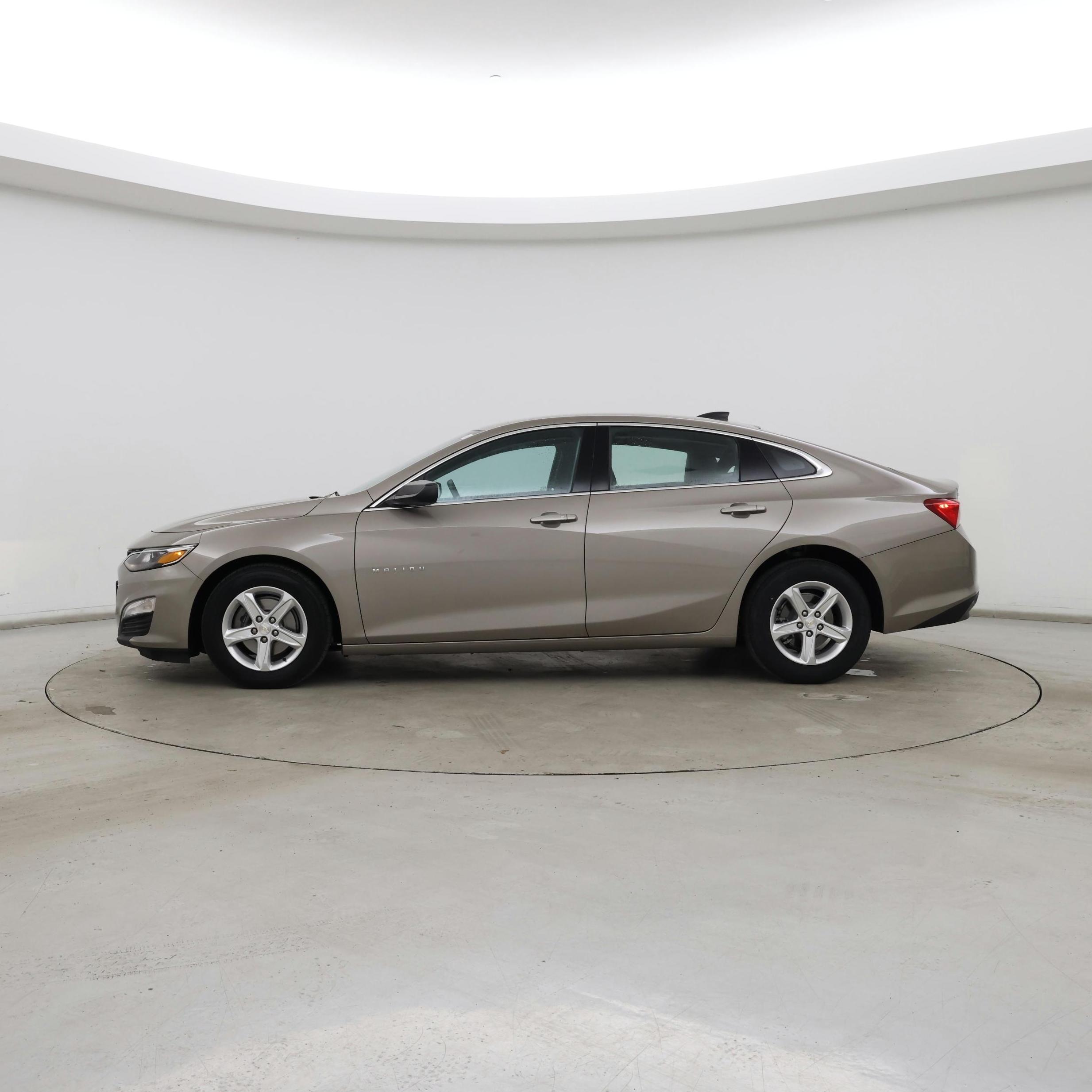 Thumbnail: 2023 Chevrolet Malibu - 3