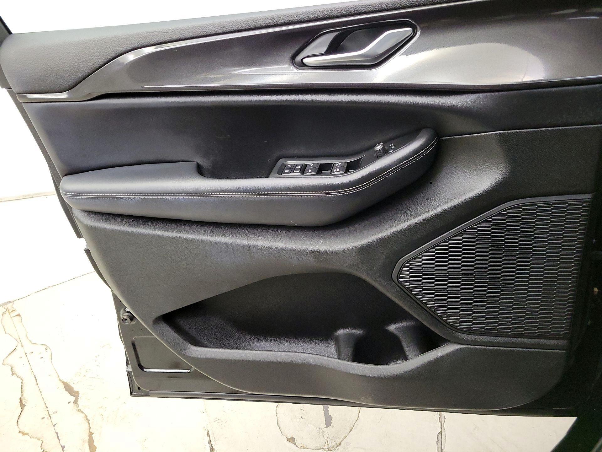 Thumbnail: 2023 Jeep Grand Cherokee - 12