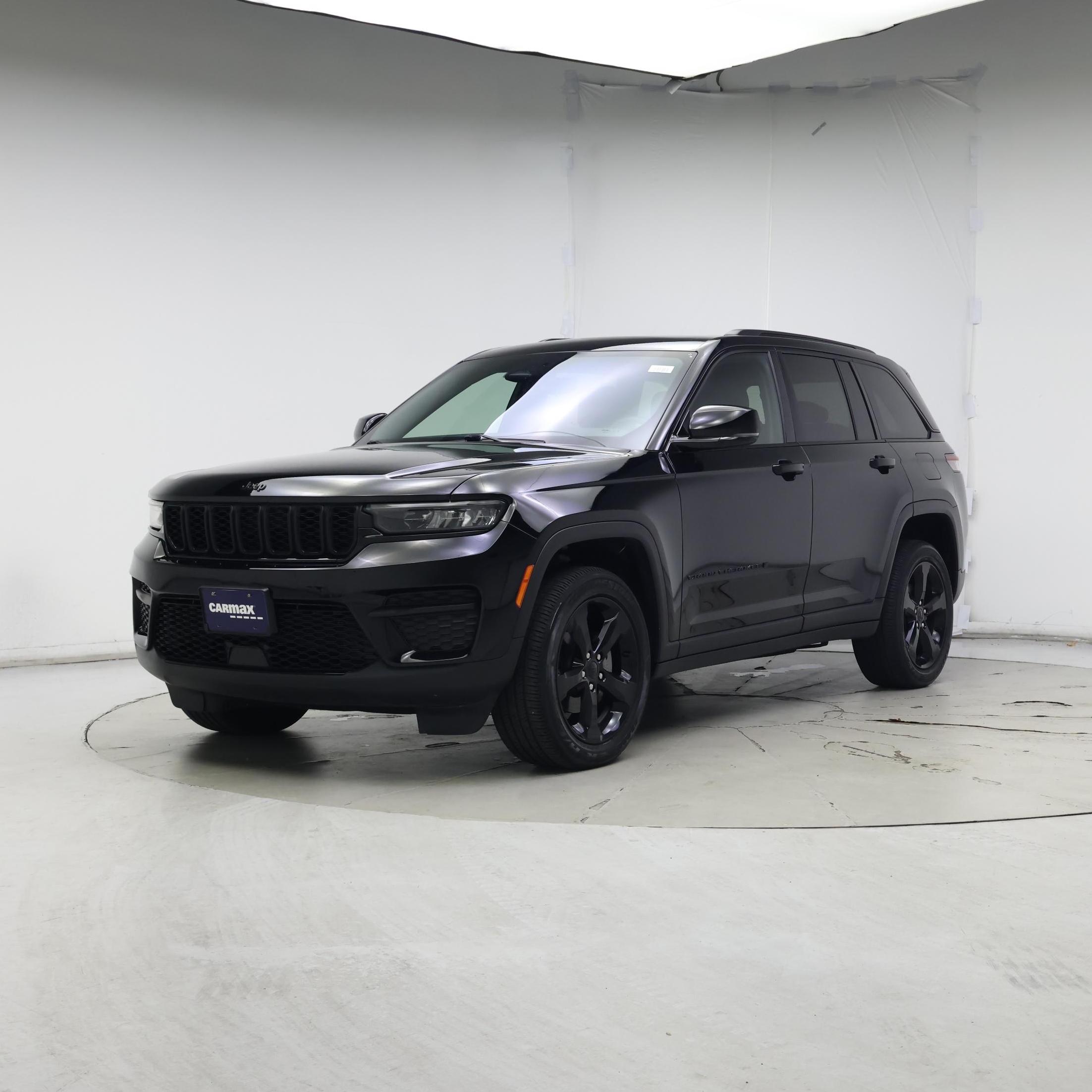 Thumbnail: 2023 Jeep Grand Cherokee - 4