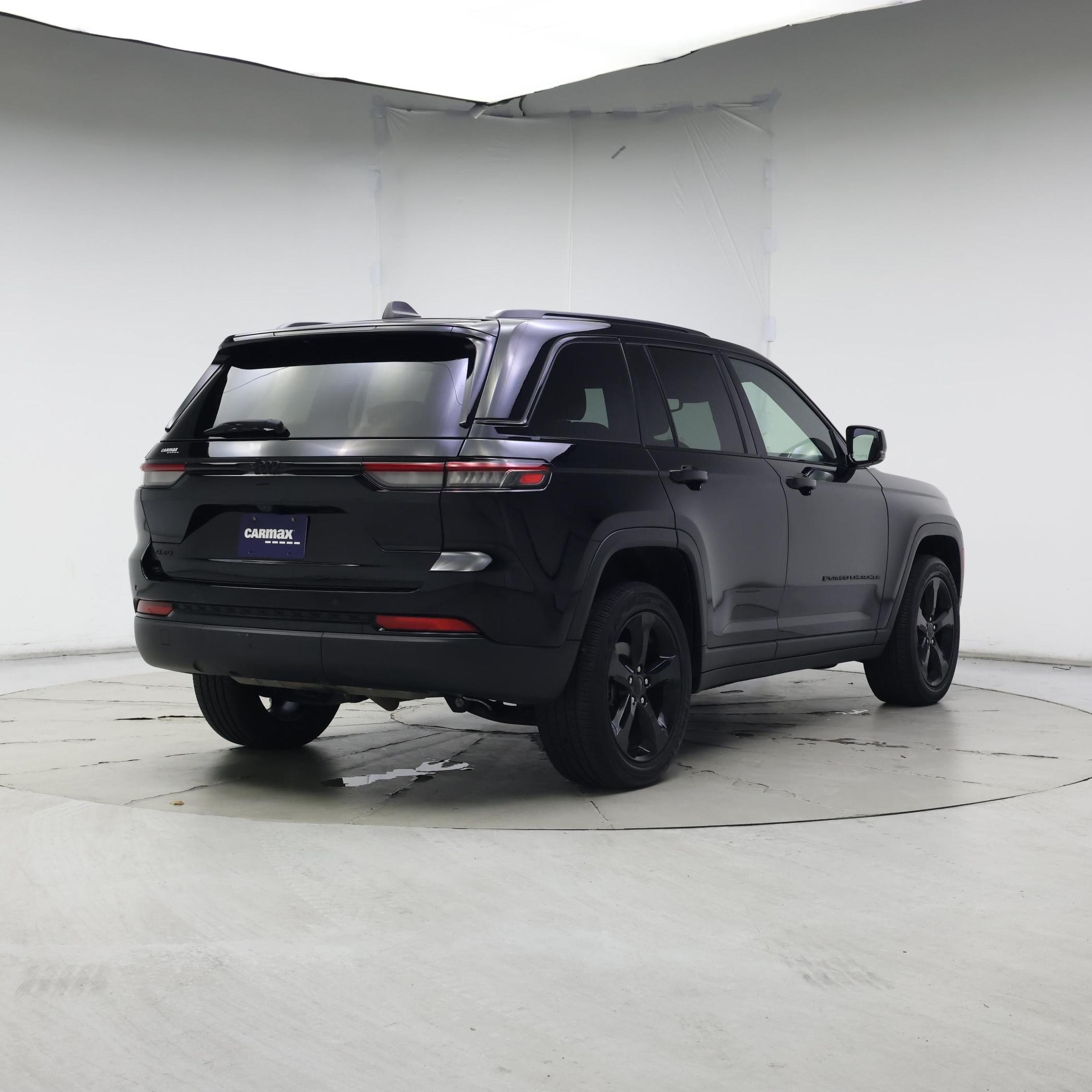 Thumbnail: 2023 Jeep Grand Cherokee - 8