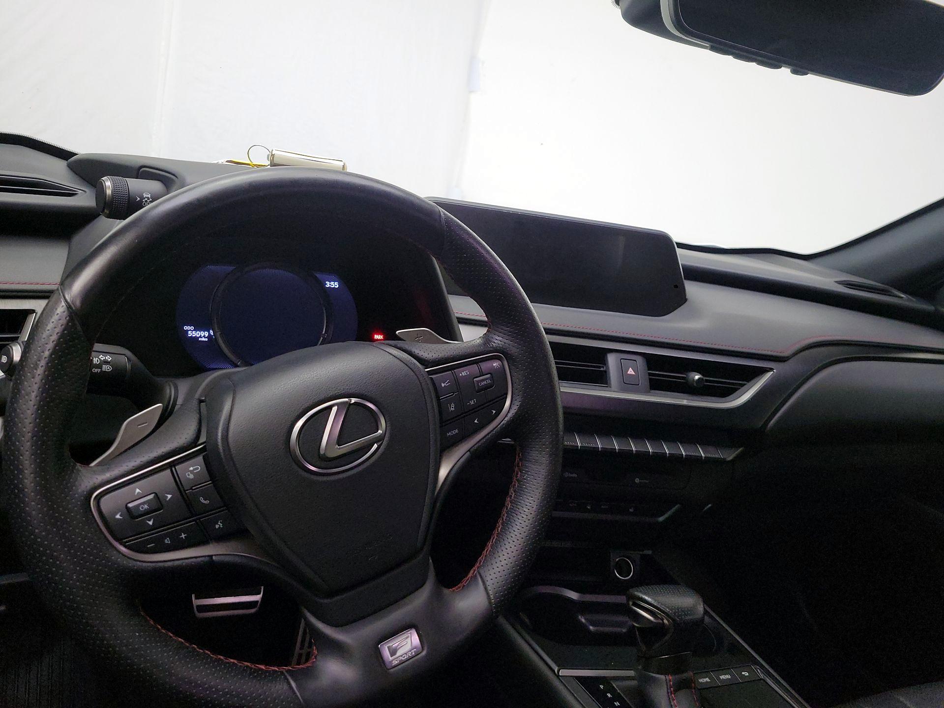 Thumbnail: 2021 Lexus UX - 10