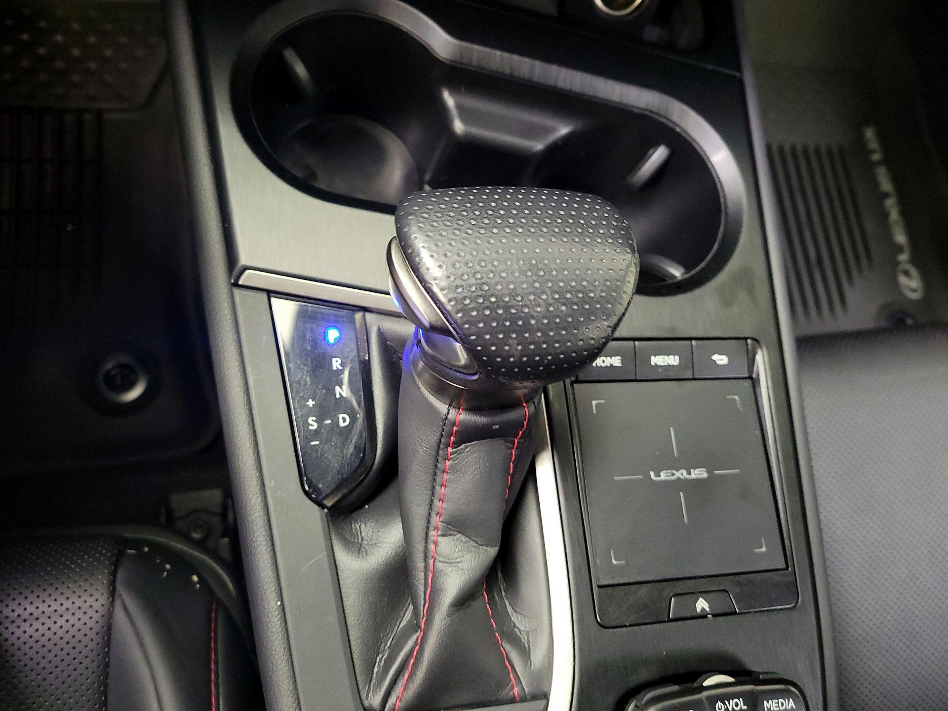 Thumbnail: 2021 Lexus UX - 17