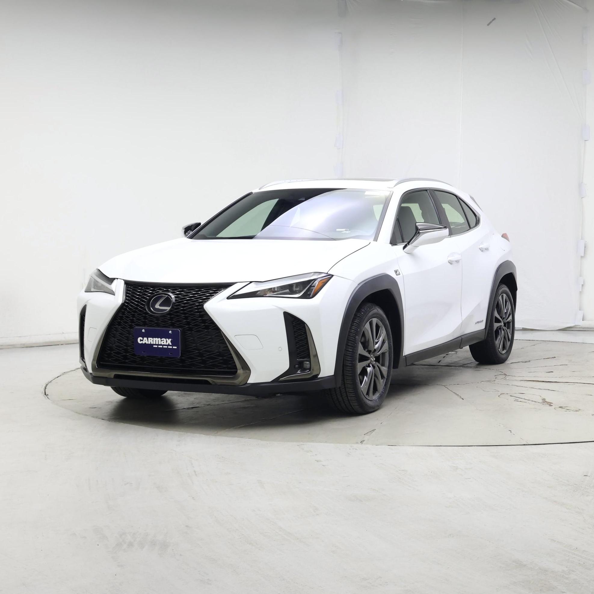 Thumbnail: 2021 Lexus UX - 4