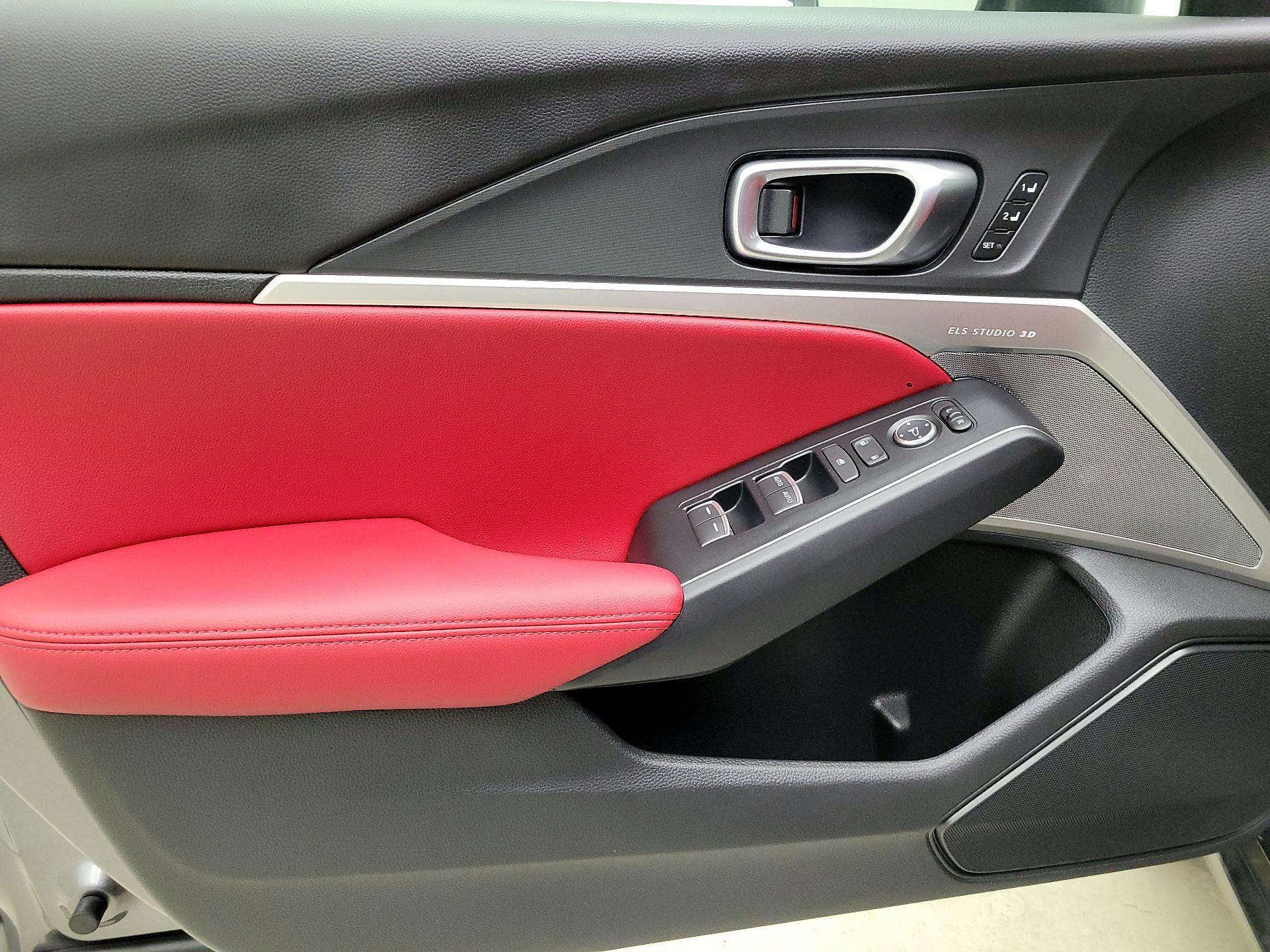 Thumbnail: 2025 Acura Integra - 12