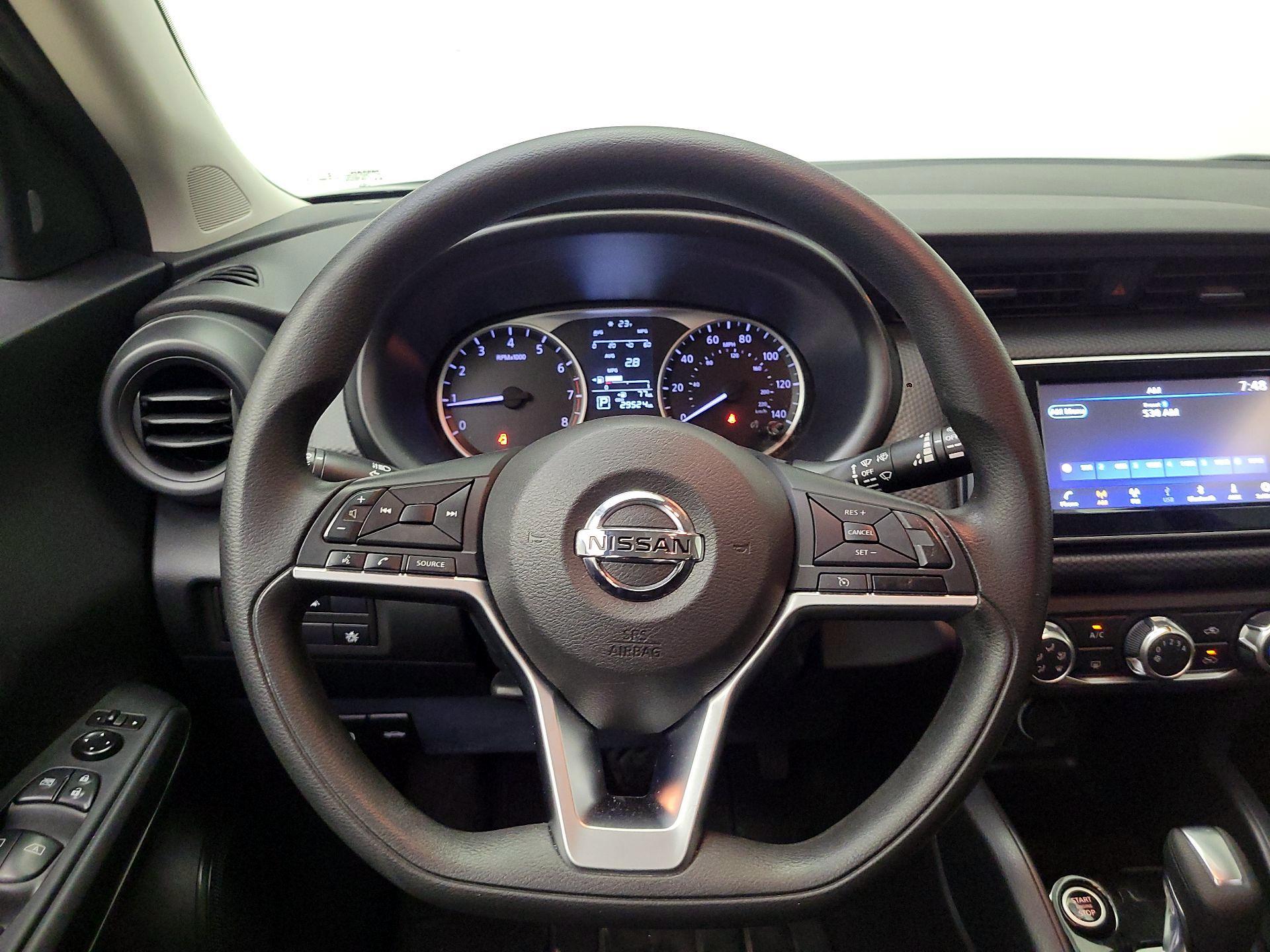 Thumbnail: 2021 Nissan Kicks - 10