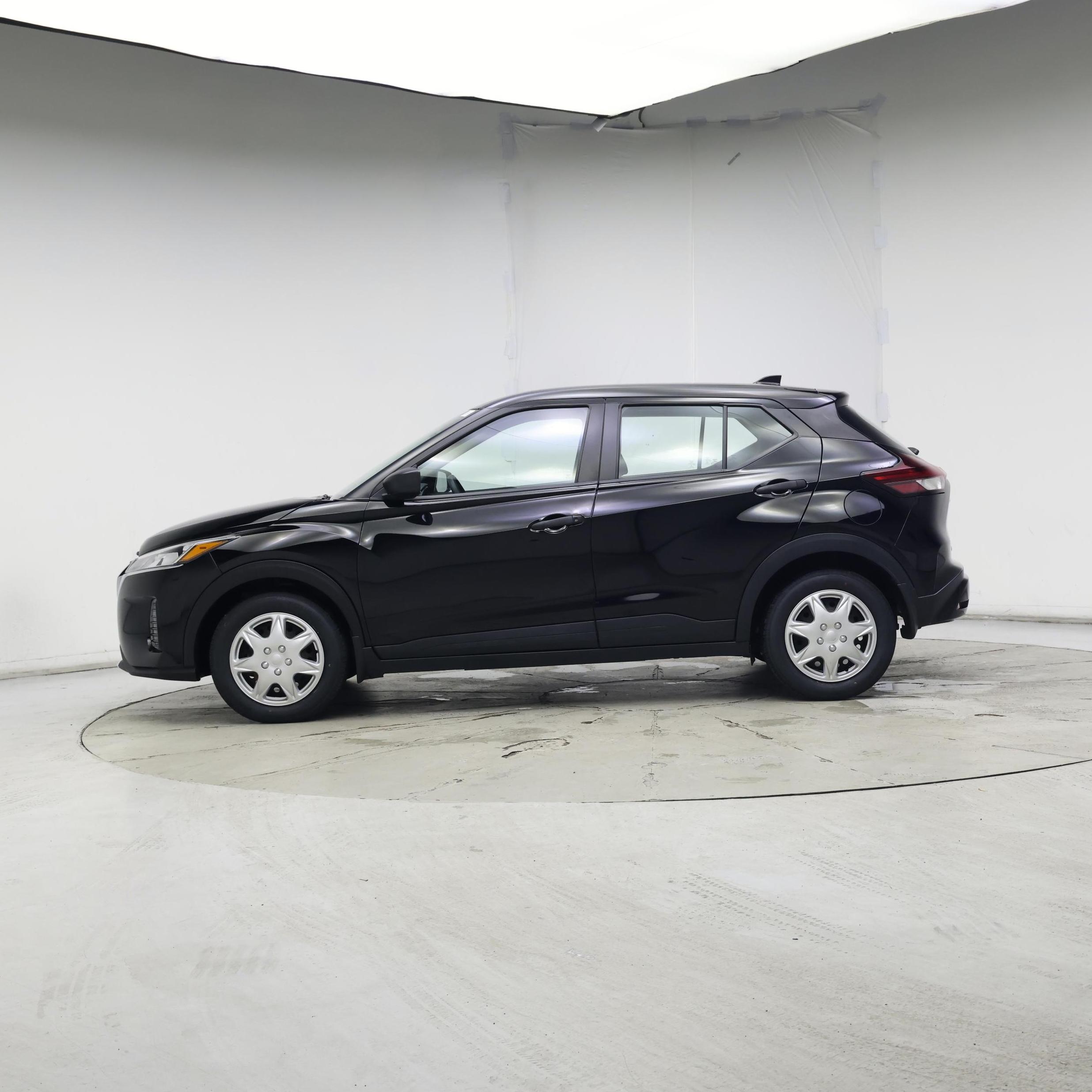 Thumbnail: 2021 Nissan Kicks - 3