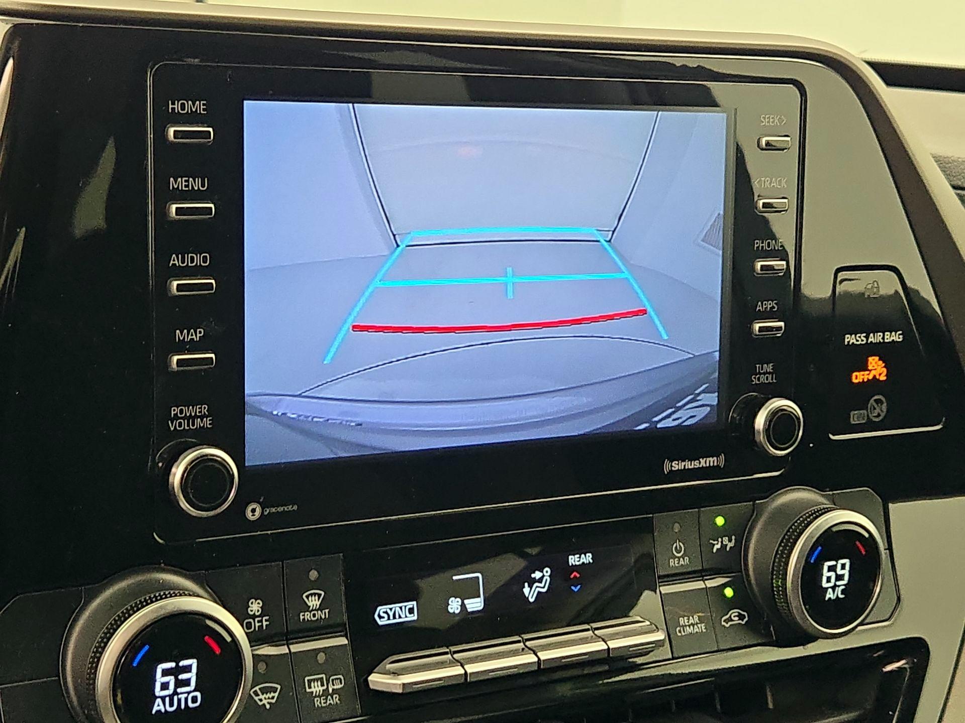 Thumbnail: 2021 Toyota Highlander - 15