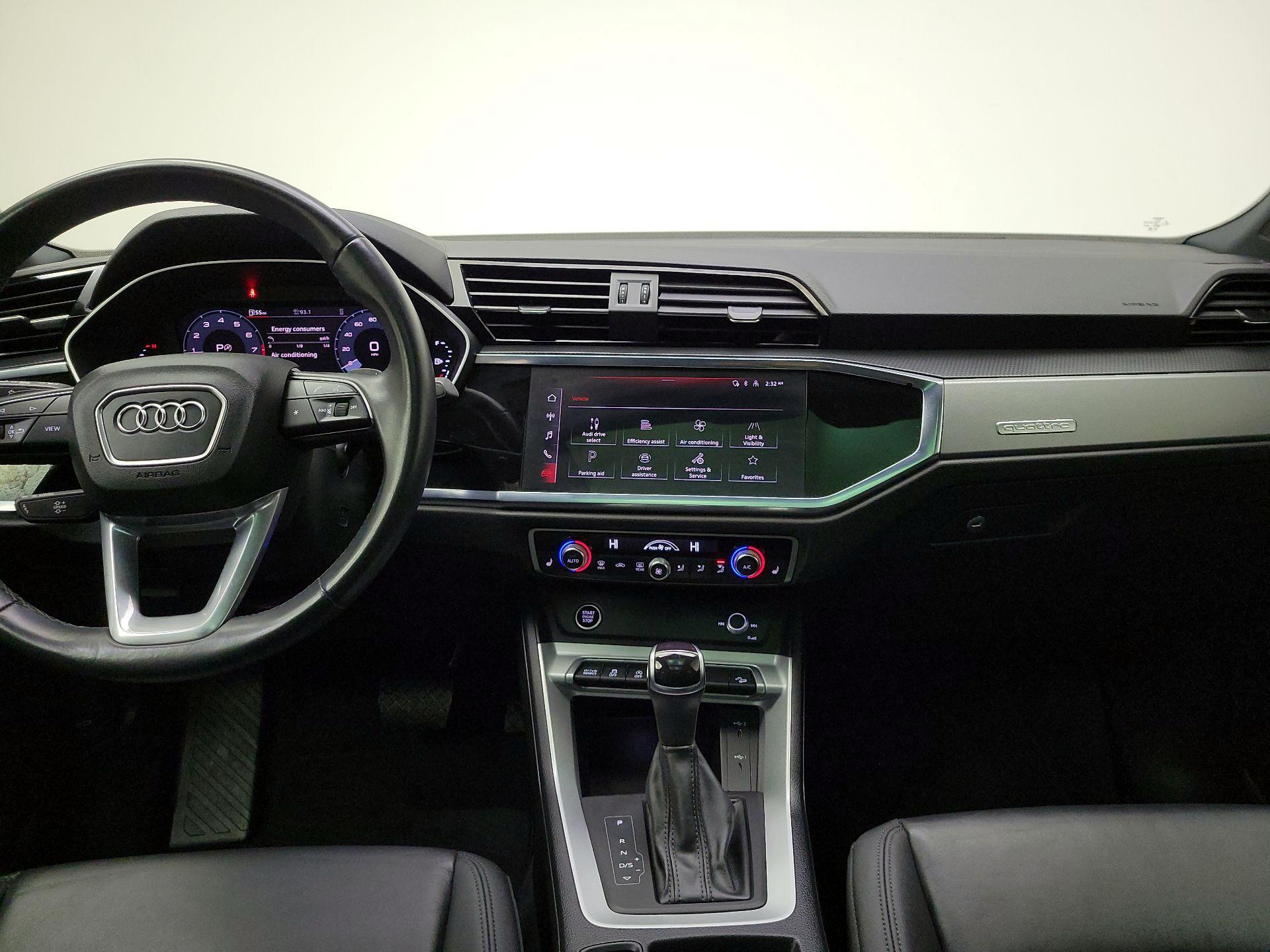 Thumbnail: 2023 Audi Q3 - 9