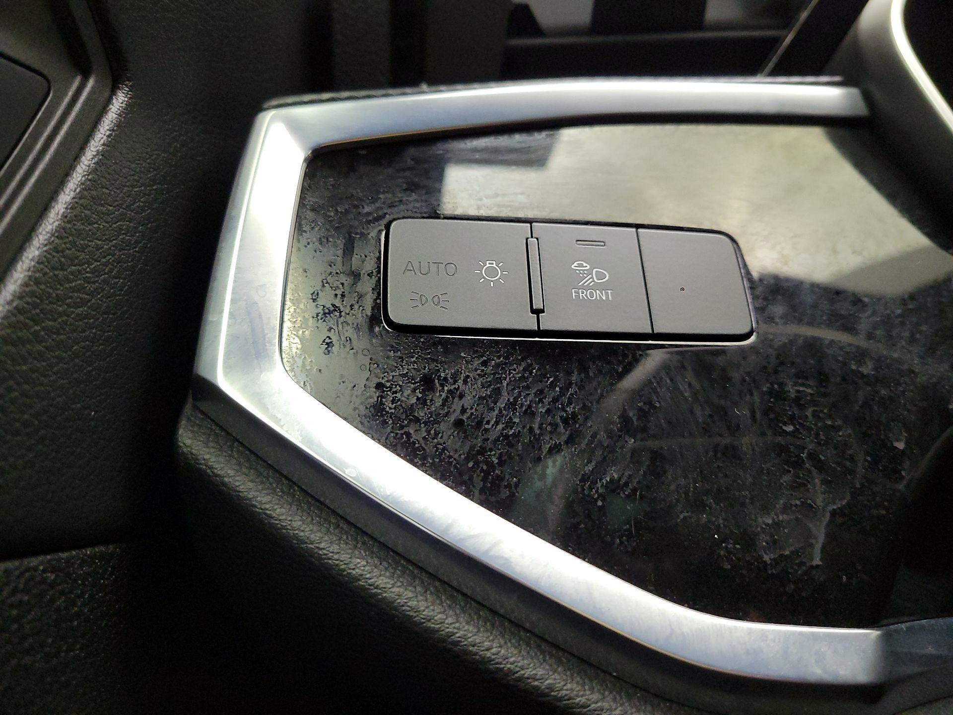 Thumbnail: 2023 Audi Q3 - 13