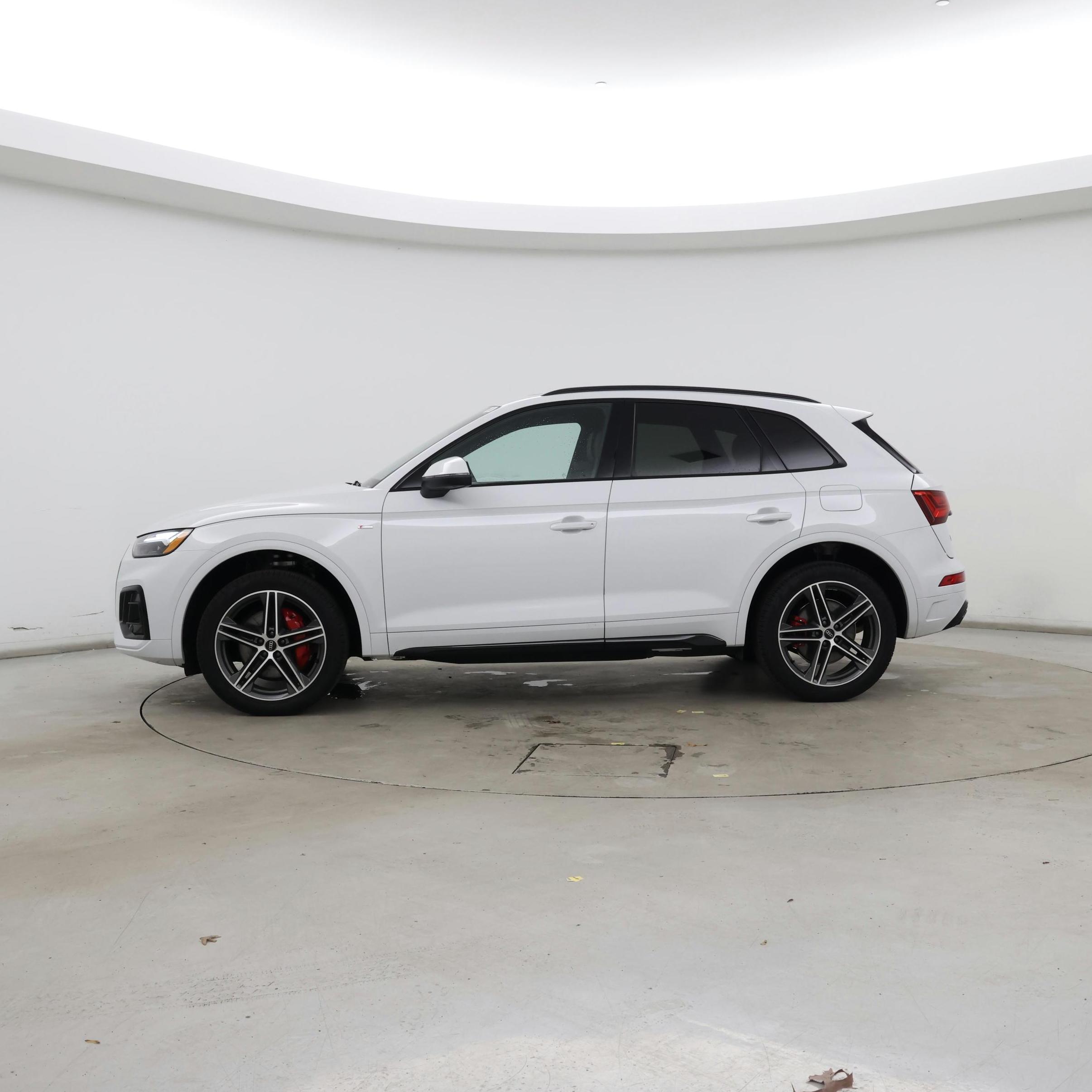 Thumbnail: 2024 Audi Q5 - 3