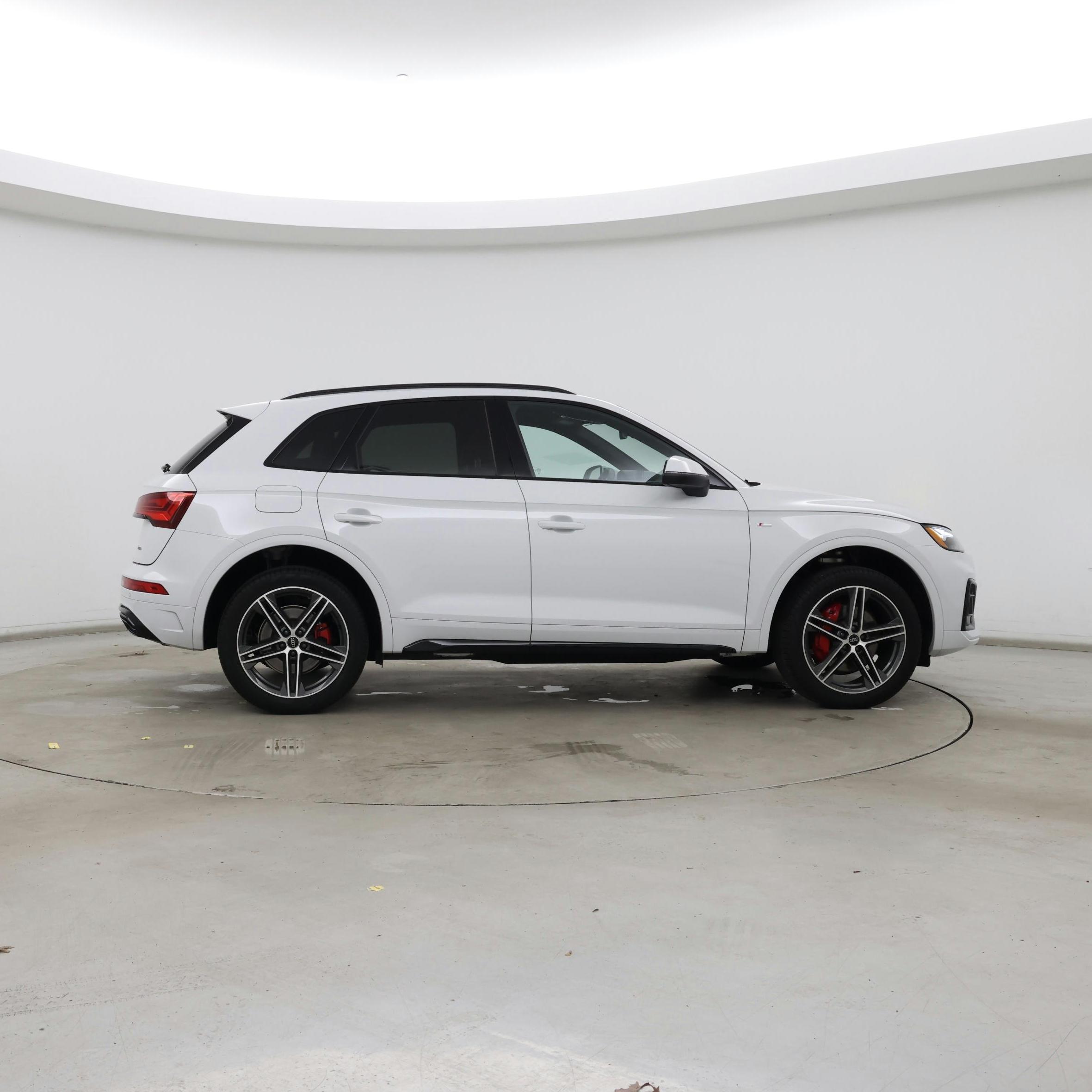 Thumbnail: 2024 Audi Q5 - 7