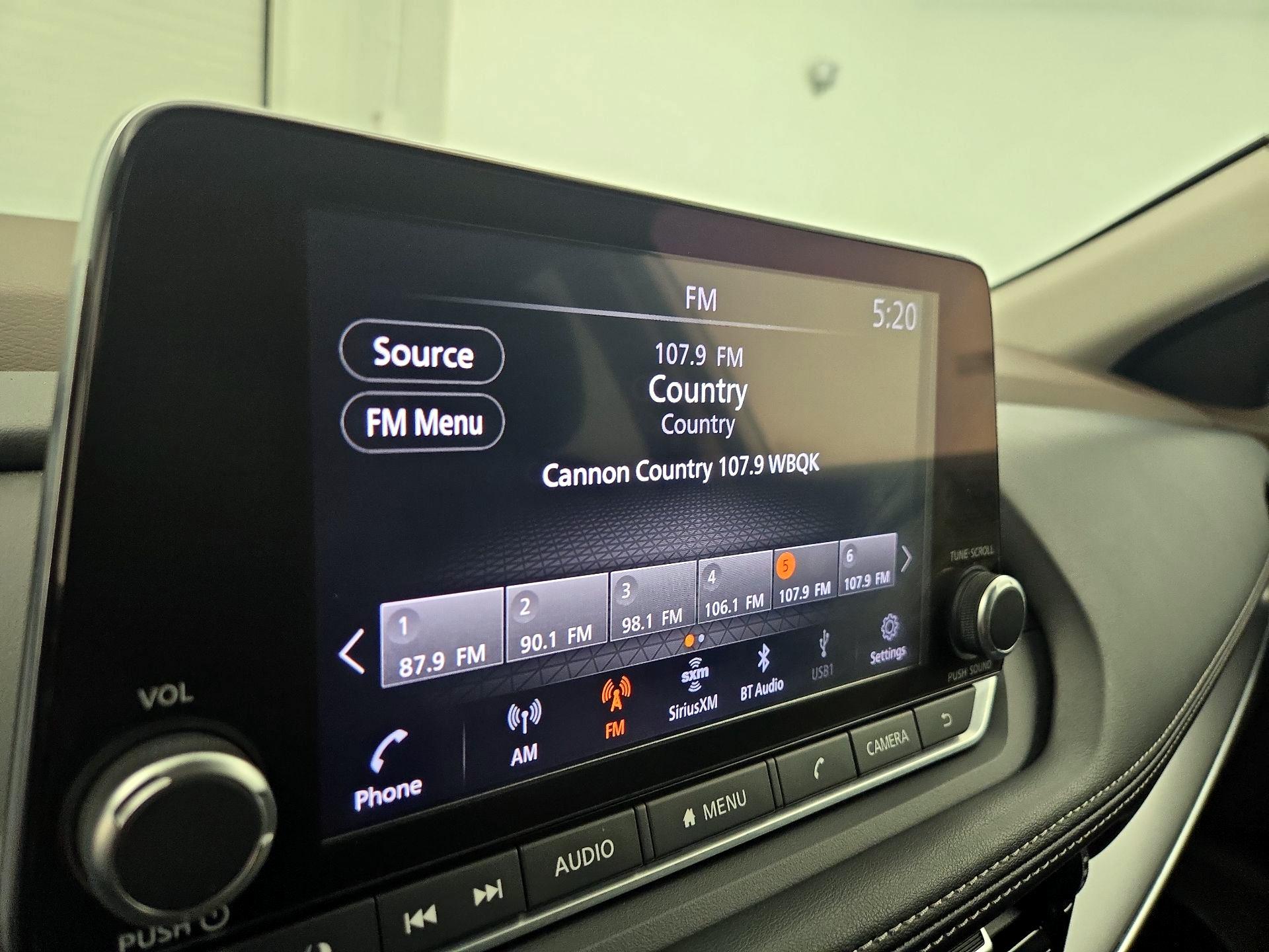 Thumbnail: 2022 Nissan Rogue - 15