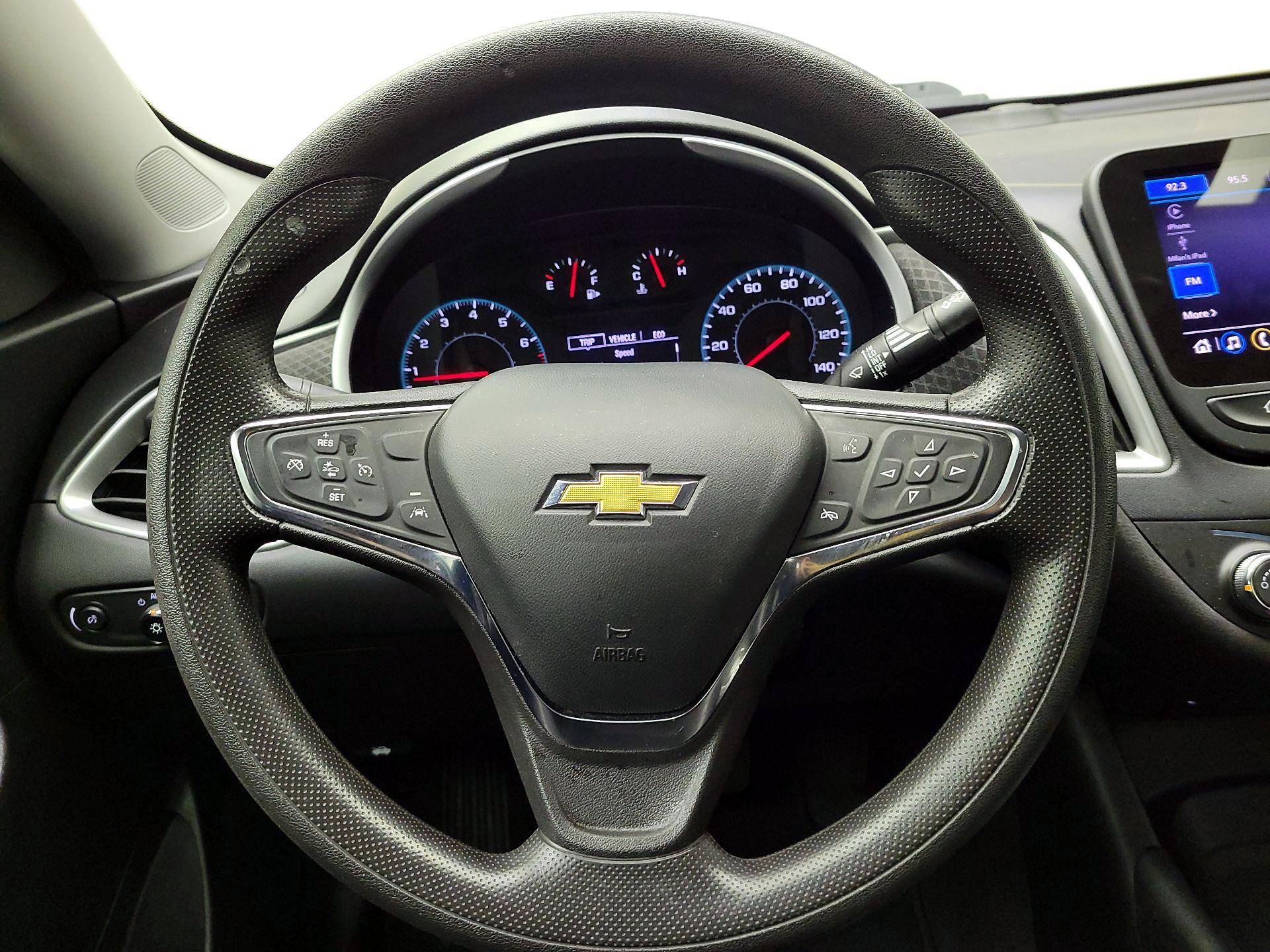 Thumbnail: 2023 Chevrolet Malibu - 10