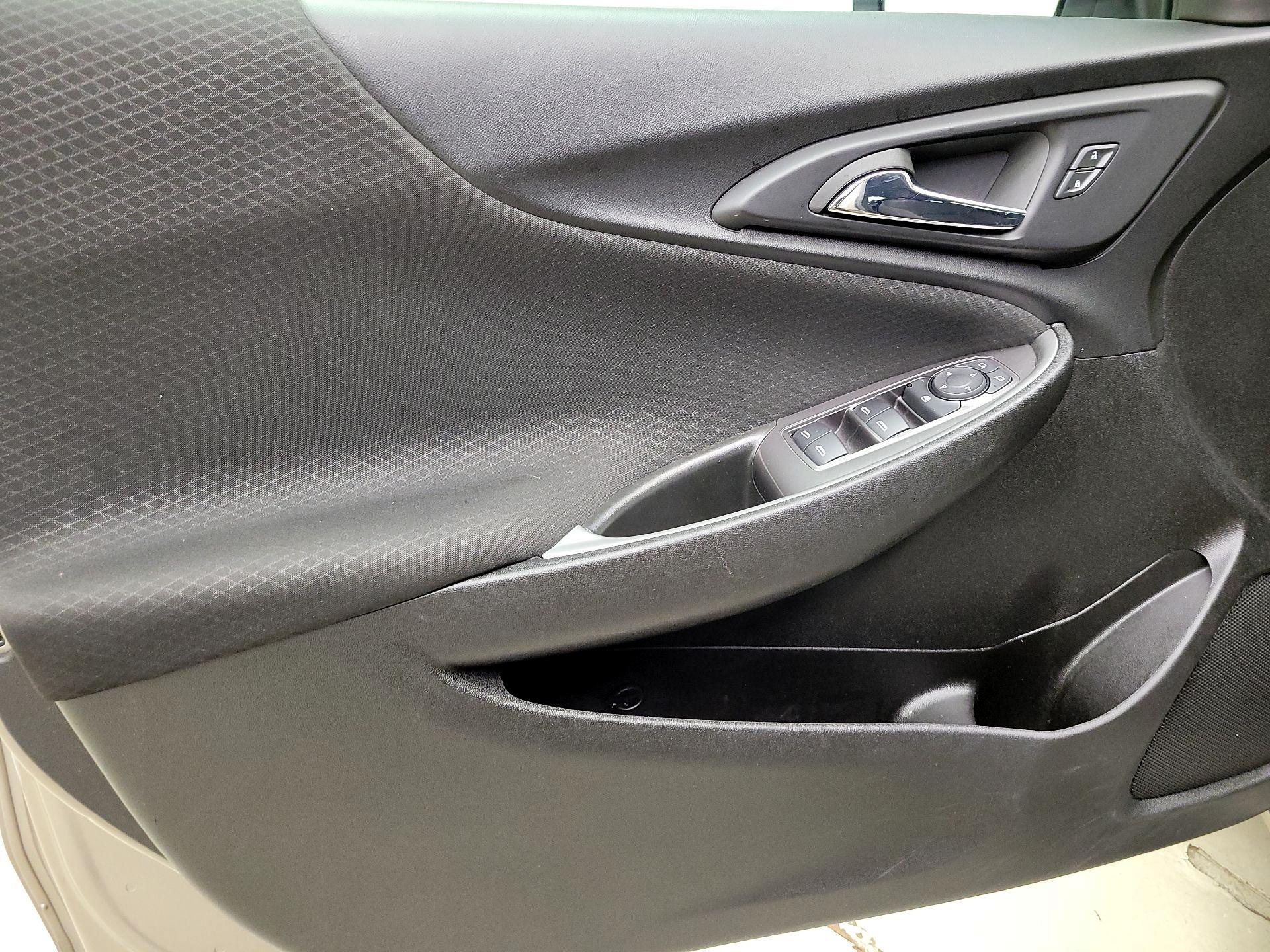 Thumbnail: 2023 Chevrolet Malibu - 12