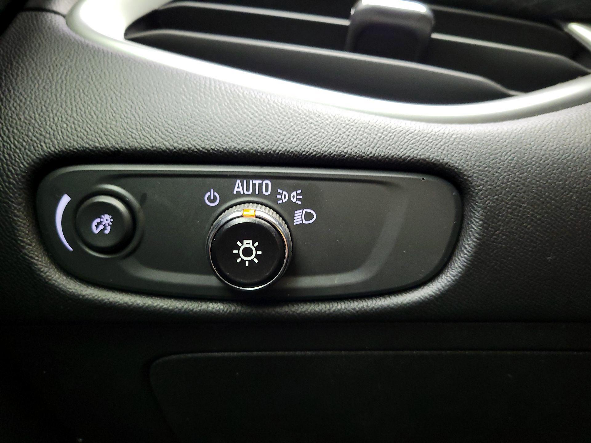 Thumbnail: 2023 Chevrolet Malibu - 13