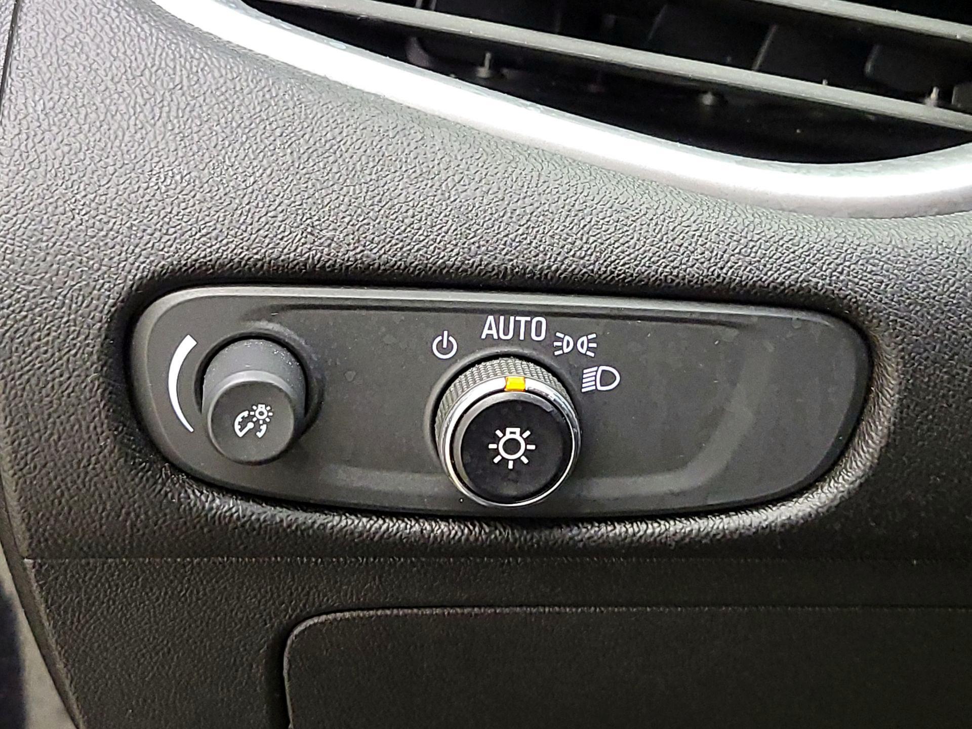 Thumbnail: 2023 Chevrolet Malibu - 13