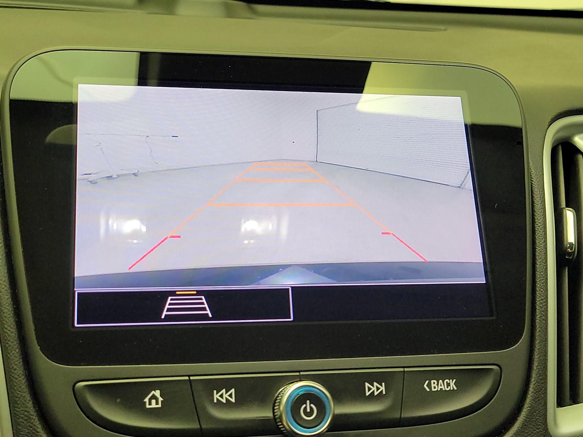 Thumbnail: 2023 Chevrolet Malibu - 14