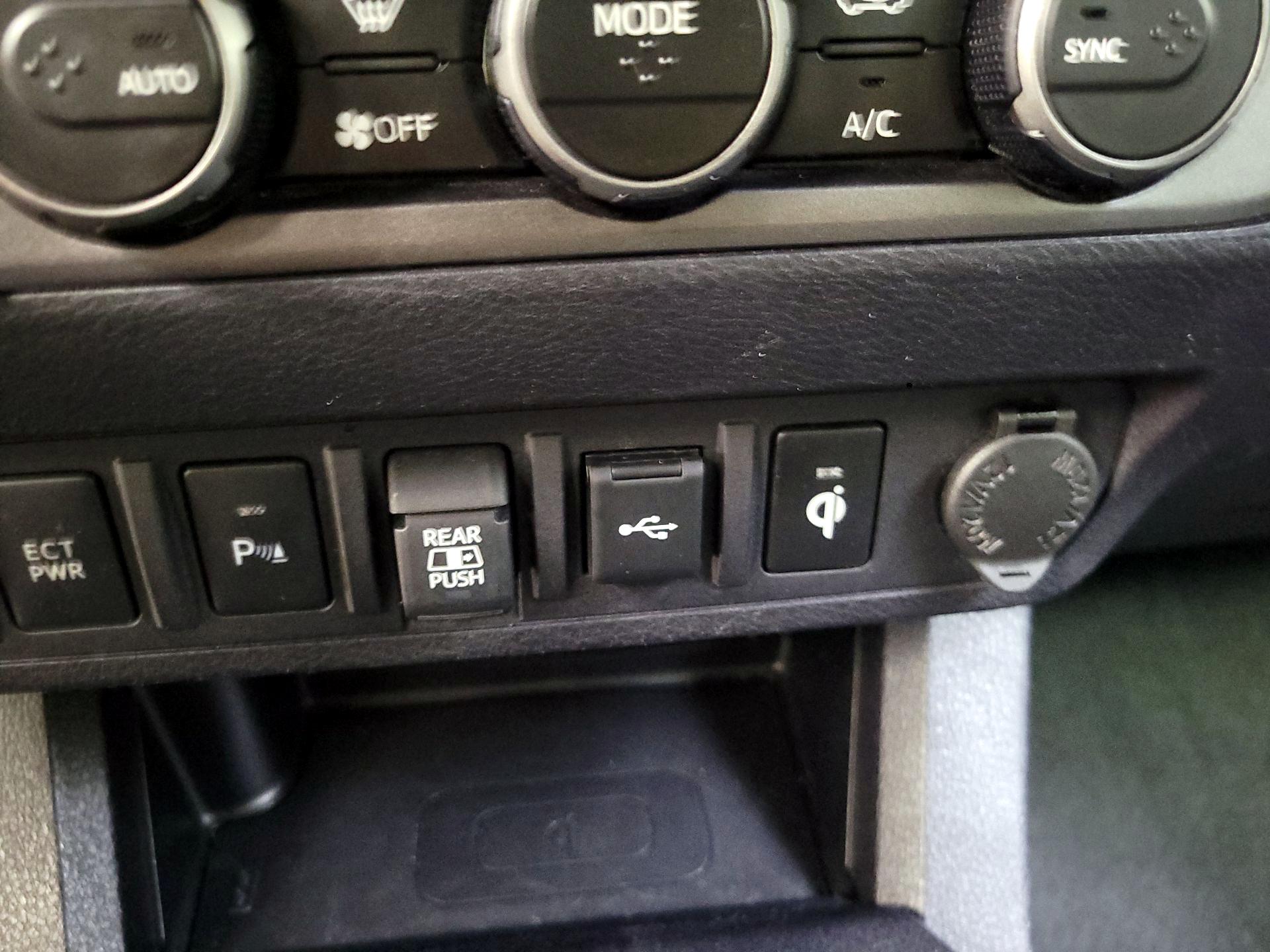 Thumbnail: 2023 Toyota Tacoma - 18